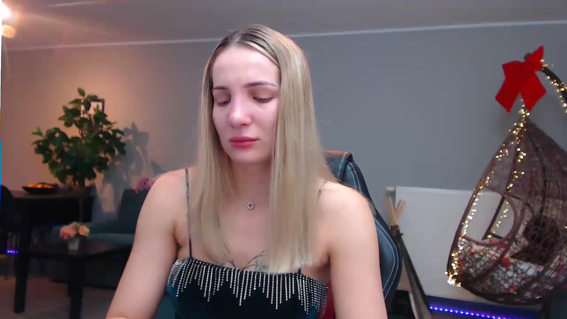 Gallery image thumbnail from KhalessiST's myfreecams stream on, 11/09/2023, 09:05 image 2 of 20