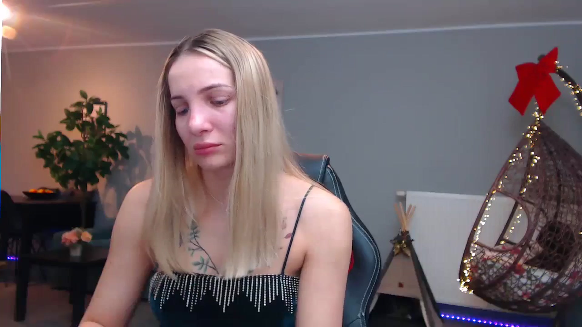 Gallery image thumbnail from KhalessiST's myfreecams stream on, 11/09/2023, 09:05 image 20 of 20