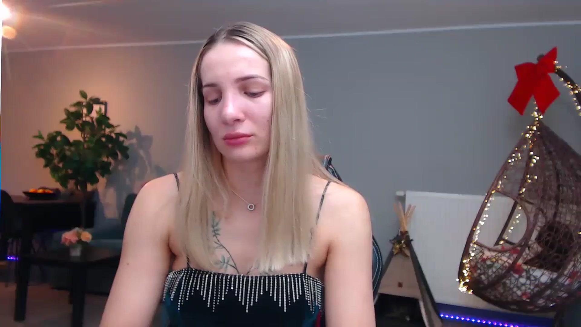 Gallery image thumbnail from KhalessiST's myfreecams stream on, 11/09/2023, 09:05 image 15 of 20