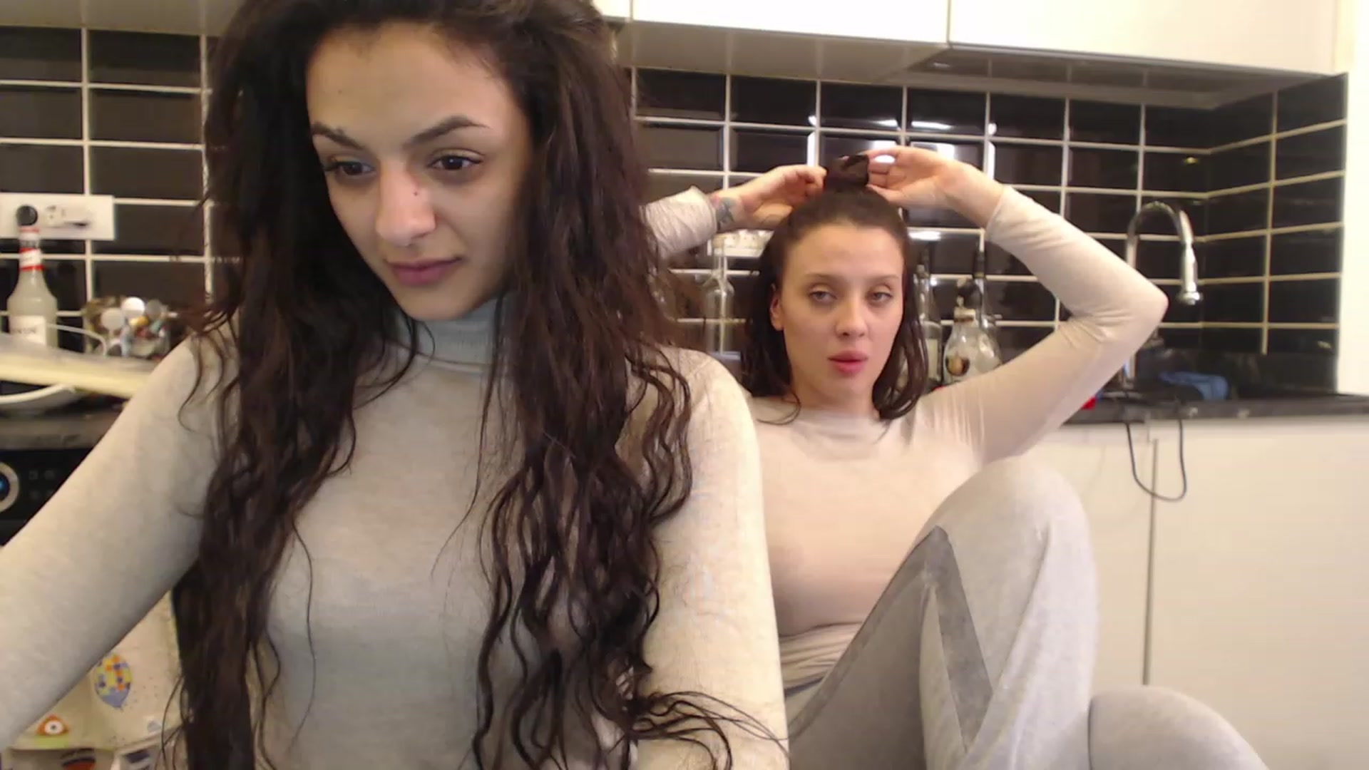 Gallery image thumbnail from Khateee's myfreecams stream on, 12/19/2022, 24:51 image 18 of 20