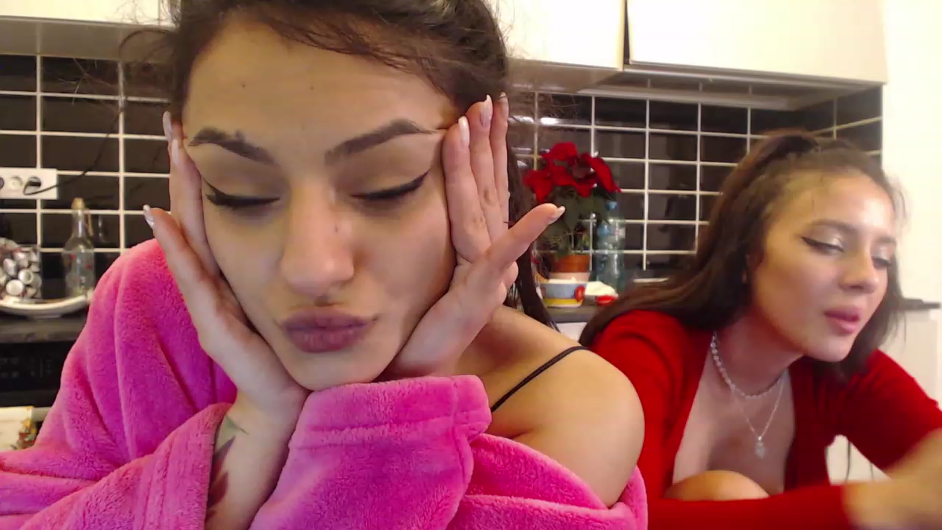 Gallery image thumbnail from Khateee's myfreecams stream on, 12/27/2022, 21:32 image 9 of 20