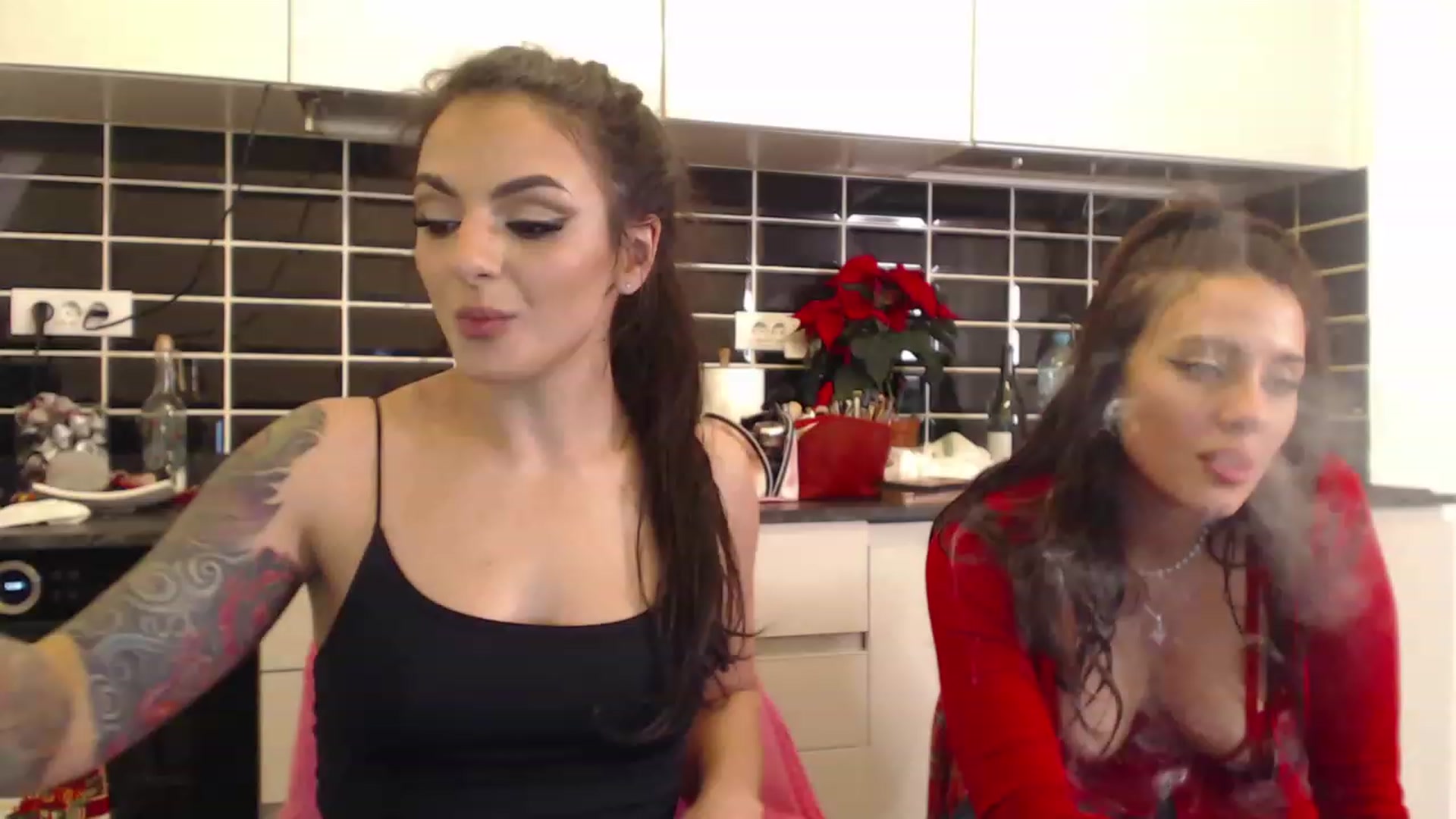 Gallery image thumbnail from Khateee's myfreecams stream on, 12/28/2022, 02:02 image 3 of 20
