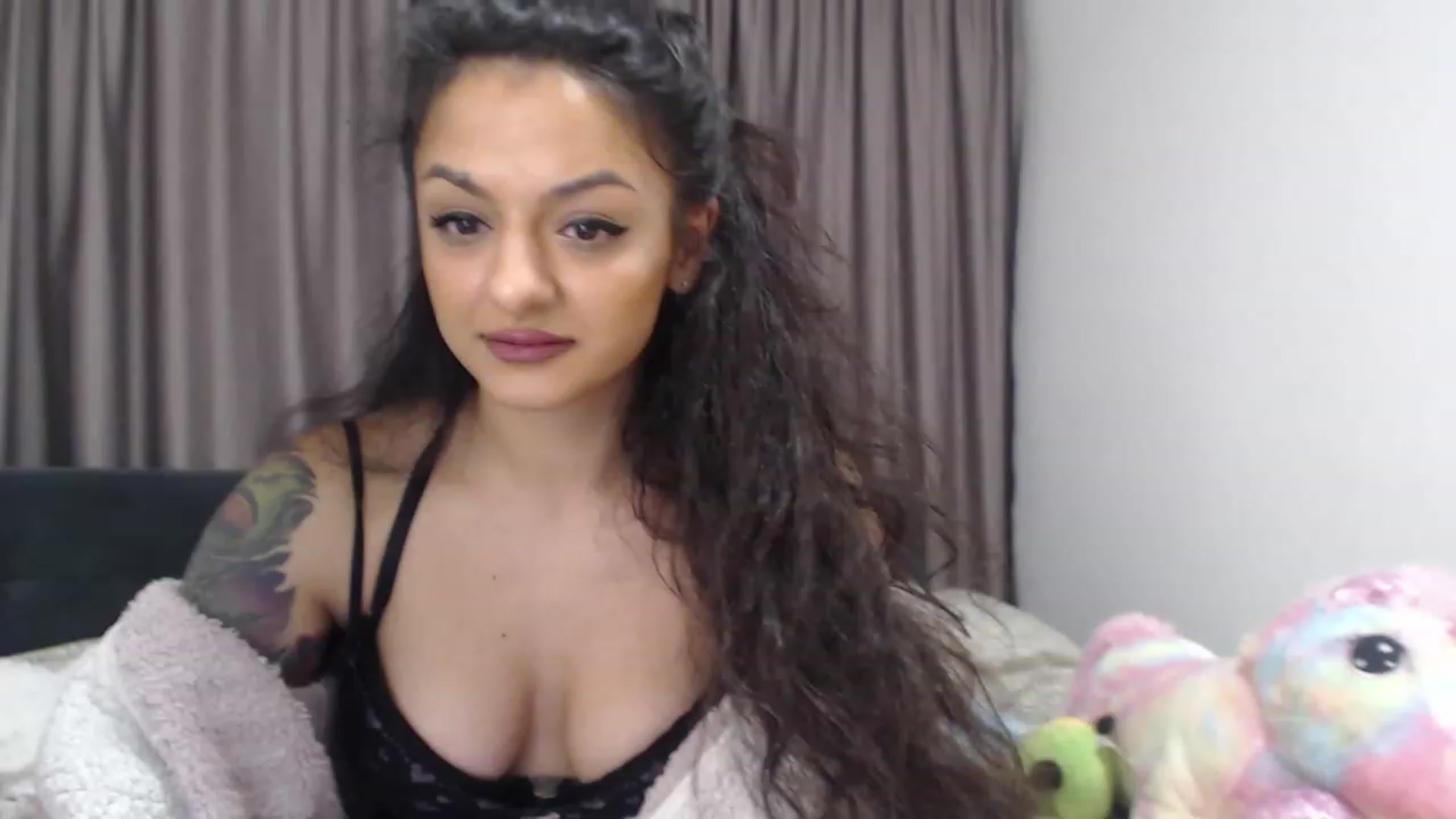 Gallery image thumbnail from Khateee's myfreecams stream on, 12/29/2022, 19:55 image 13 of 20