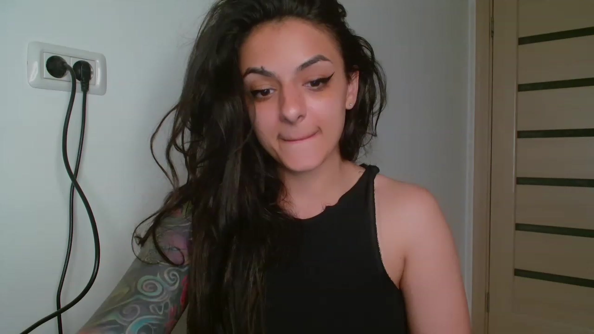 Gallery image thumbnail from Khateee's myfreecams stream on, 05/25/2023, 16:09 image 10 of 20