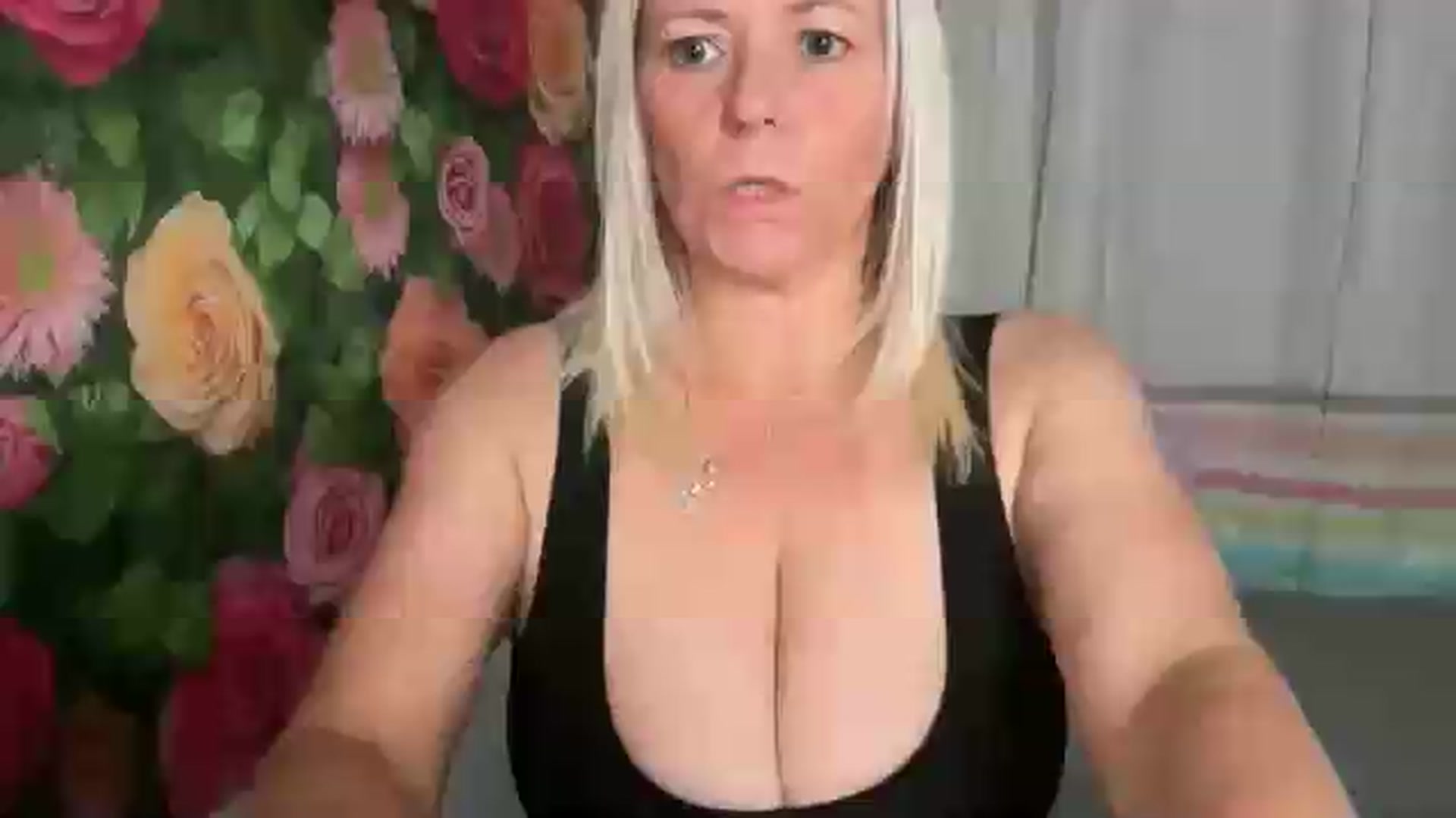 Gallery image thumbnail from Khloe_'s myfreecams stream on, 09/04/2026, 21:04 image 20 of 20