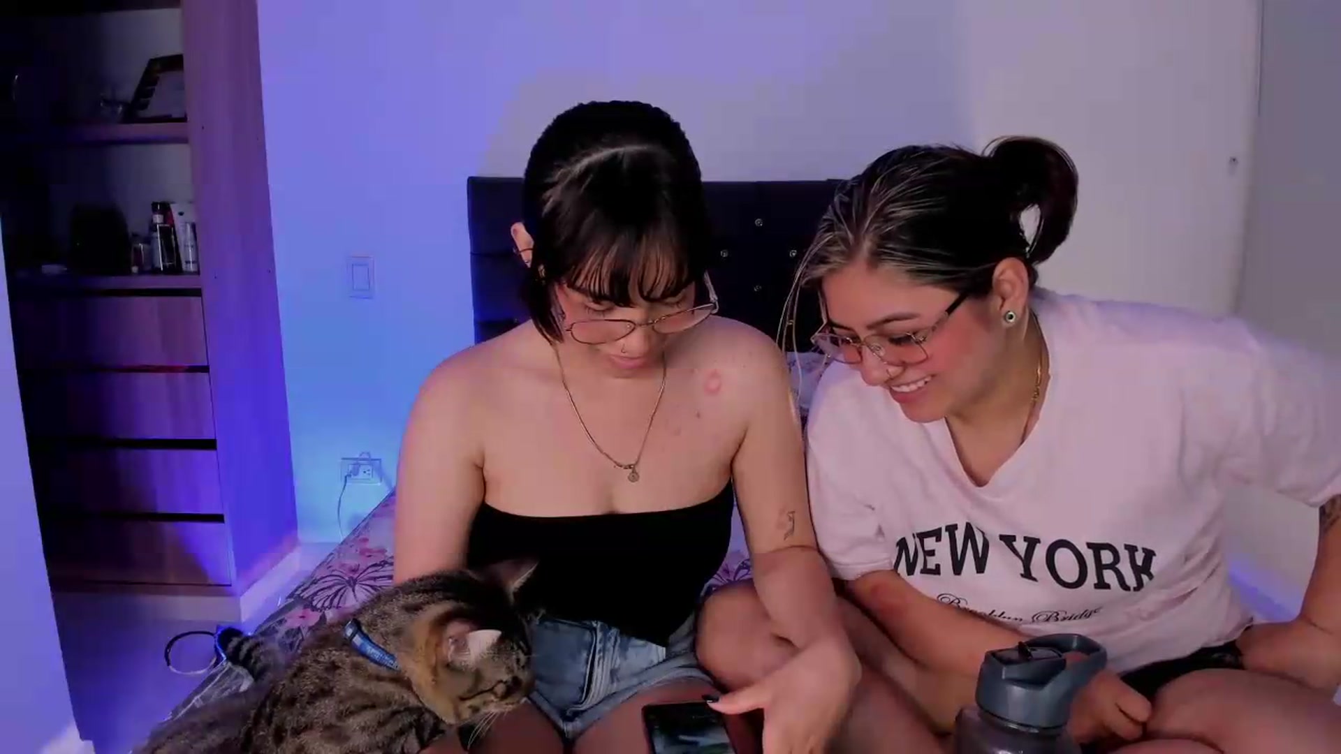 Gallery image thumbnail from Khloe_cute's myfreecams stream on, 08/20/2026, 24:29 image 16 of 20
