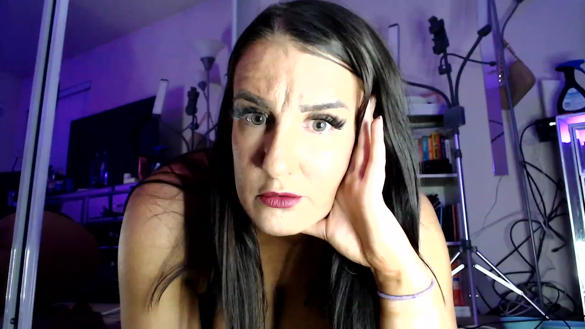 Gallery image thumbnail from Khloee's myfreecams stream on, 02/11/2023, 06:50 image 12 of 20