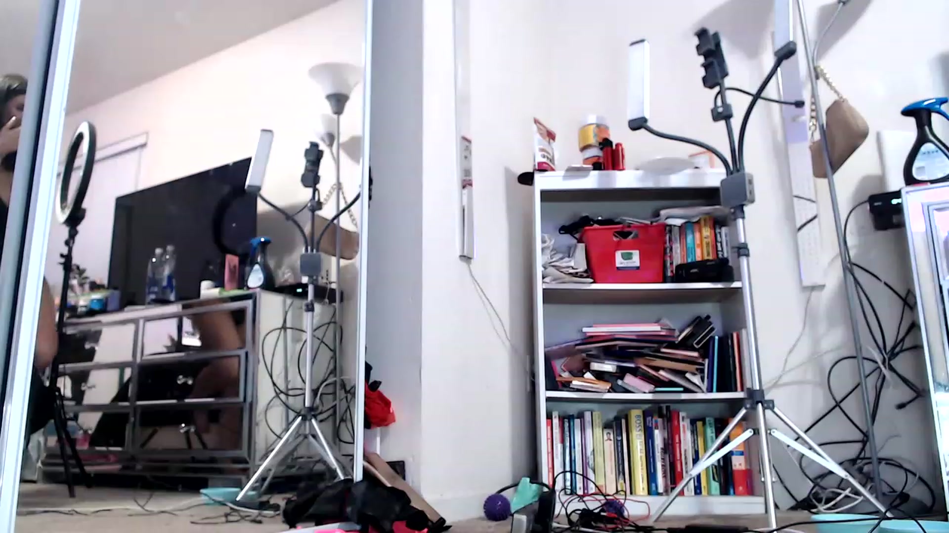 Gallery image thumbnail from Khloee's myfreecams stream on, 02/11/2023, 06:50 image 20 of 20