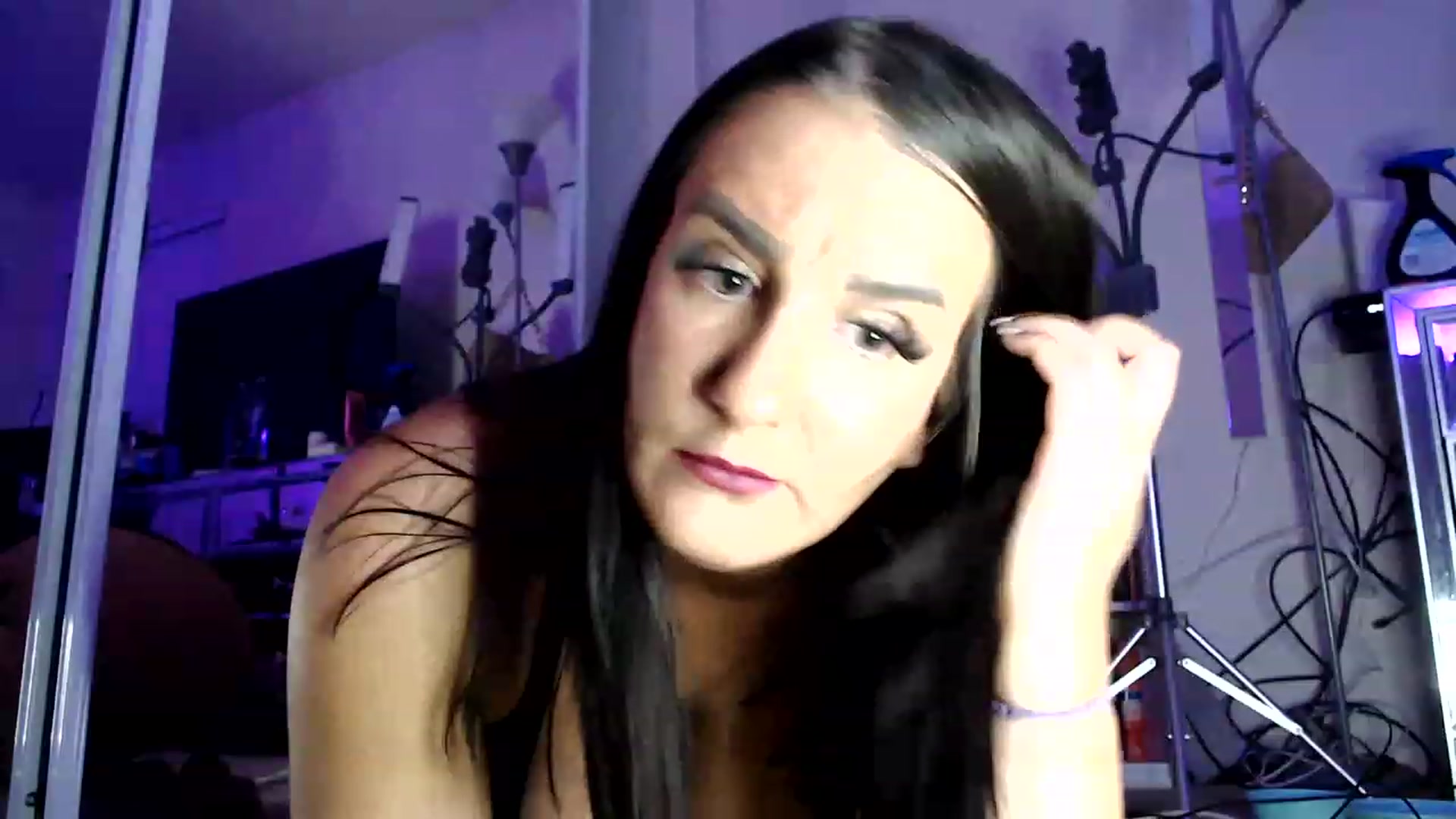 Gallery image thumbnail from Khloee's myfreecams stream on, 02/11/2023, 06:50 image 16 of 20