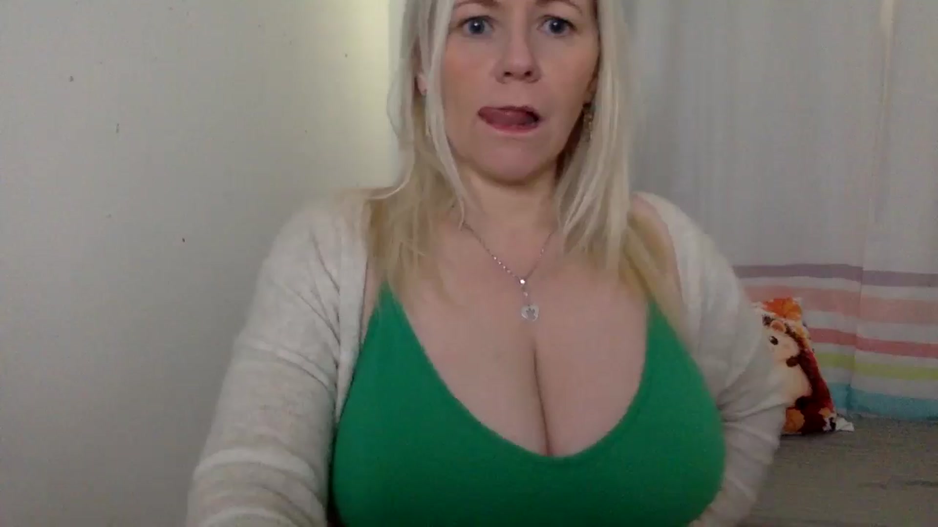 Gallery image thumbnail from Khlovember's myfreecams stream on, 11/17/2025, 13:37 image 12 of 20