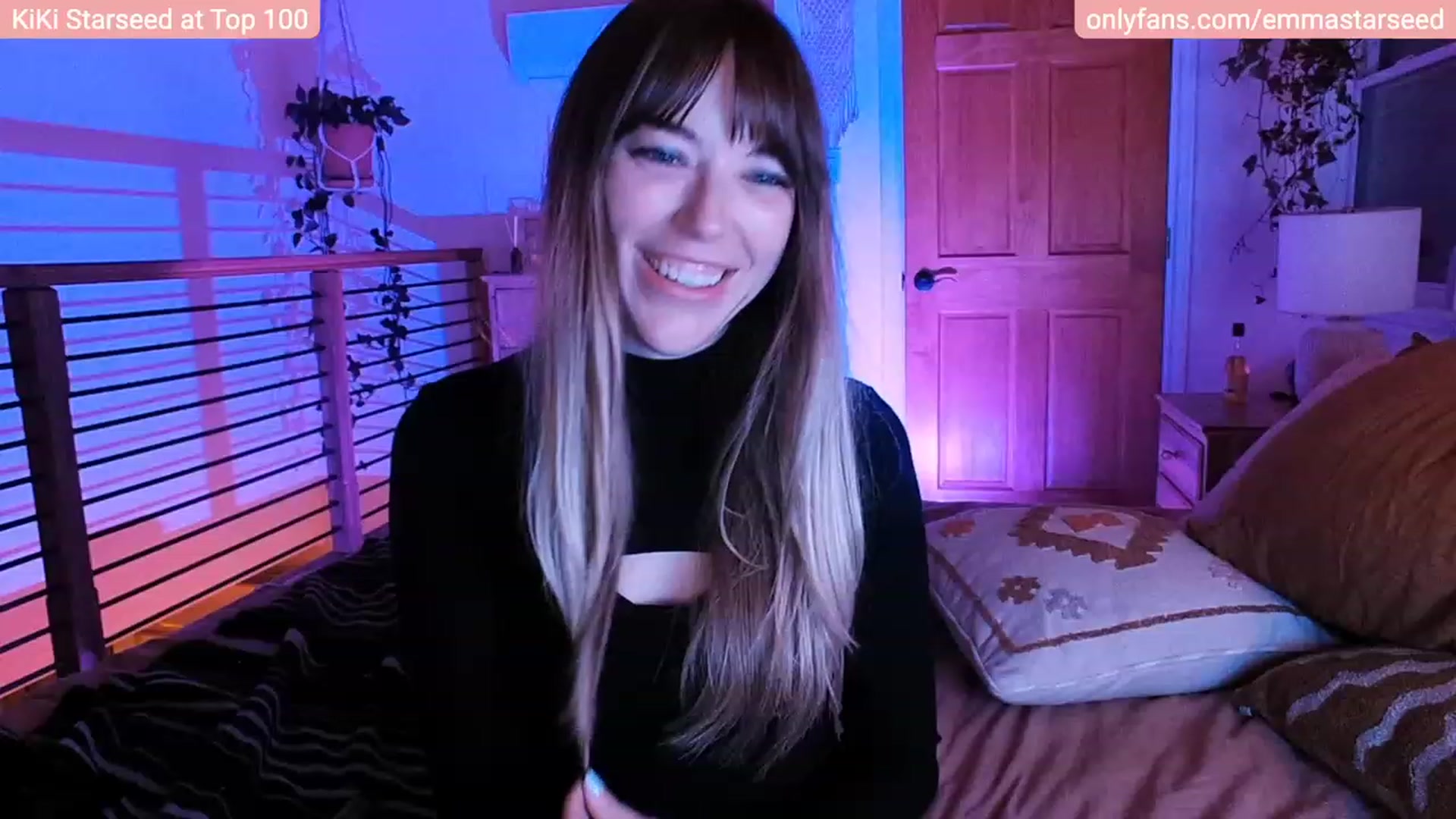 Gallery image thumbnail from KiKiStarseed's myfreecams stream on, 05/01/2023, 05:17 image 13 of 20