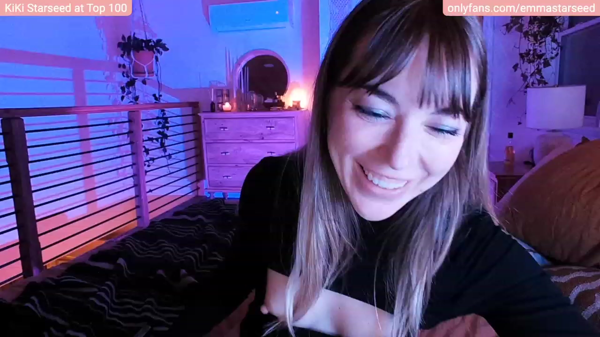 Gallery image thumbnail from KiKiStarseed's myfreecams stream on, 05/01/2023, 05:17 image 9 of 20