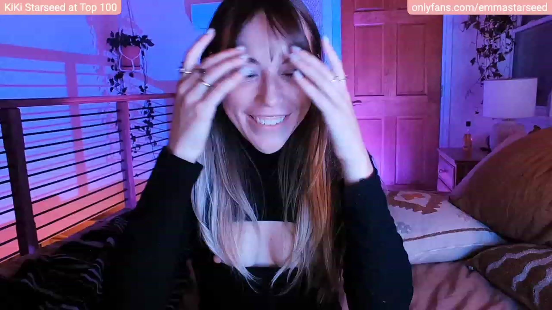 Gallery image thumbnail from KiKiStarseed's myfreecams stream on, 05/01/2023, 05:17 image 1 of 20
