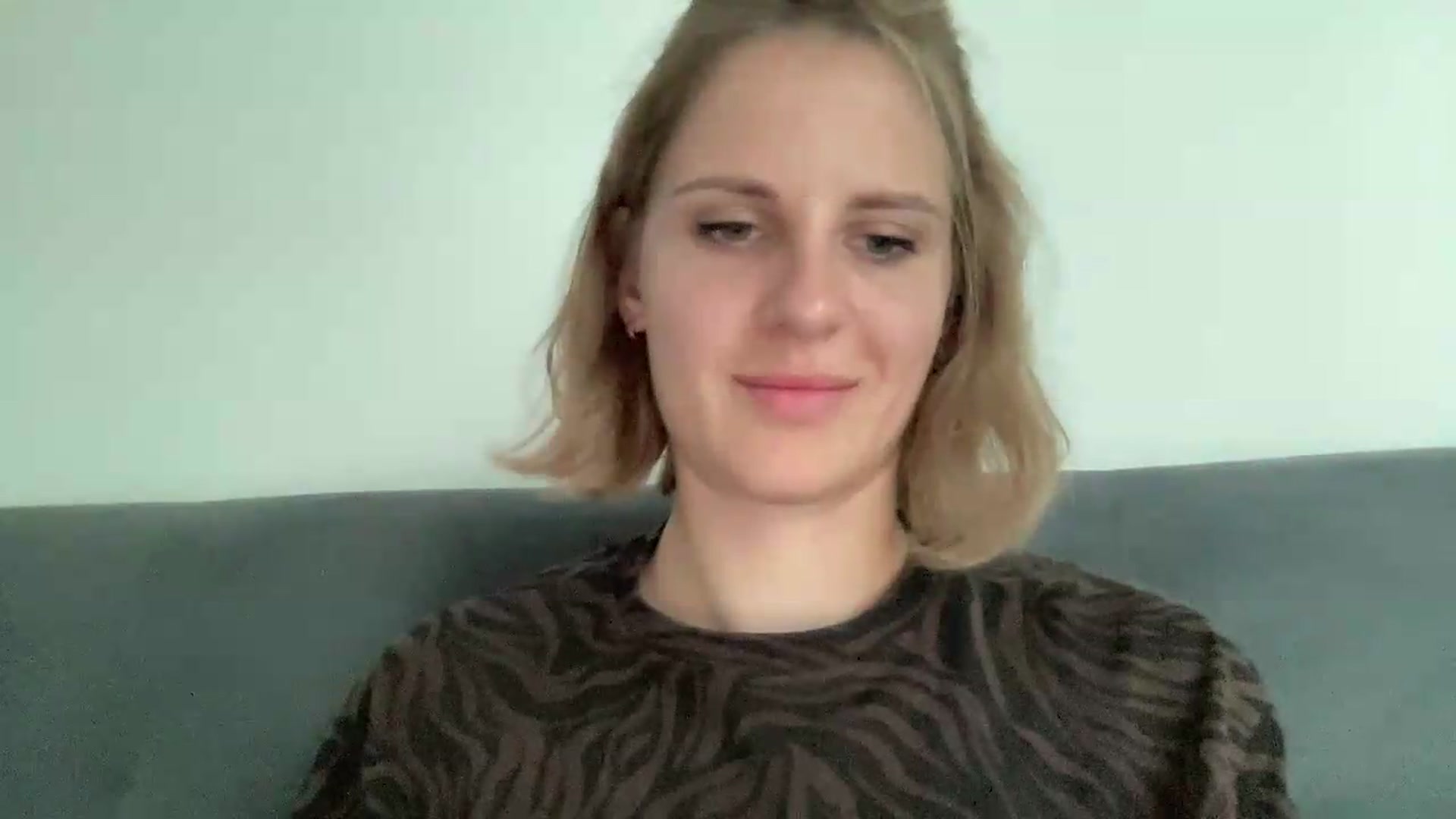 Gallery image thumbnail from KiaraBloom's myfreecams stream on, 08/10/2026, 17:00 image 17 of 20