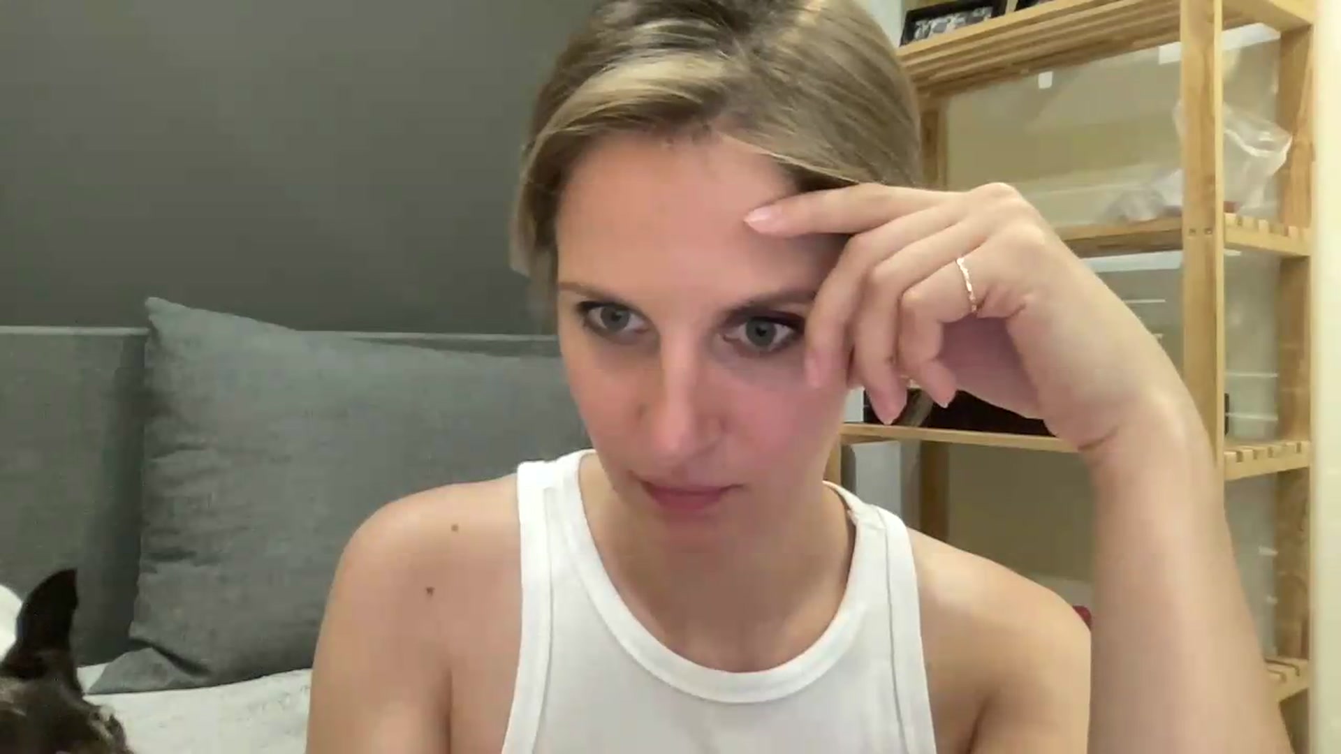 Gallery image thumbnail from KiaraBloom's myfreecams stream on, 08/16/2026, 18:31 image 2 of 20