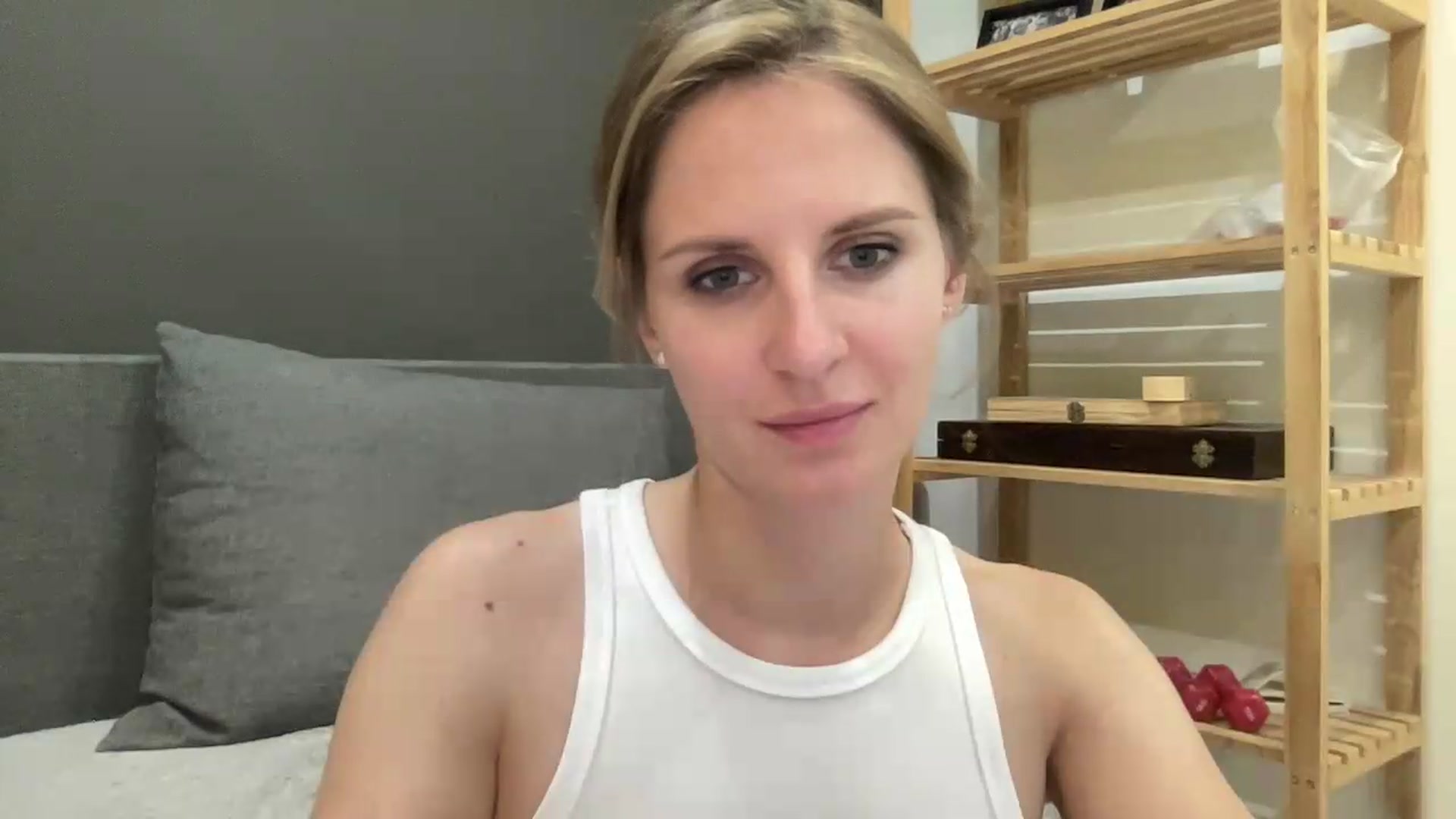 Gallery image thumbnail from KiaraBloom's myfreecams stream on, 08/16/2026, 18:31 image 7 of 20