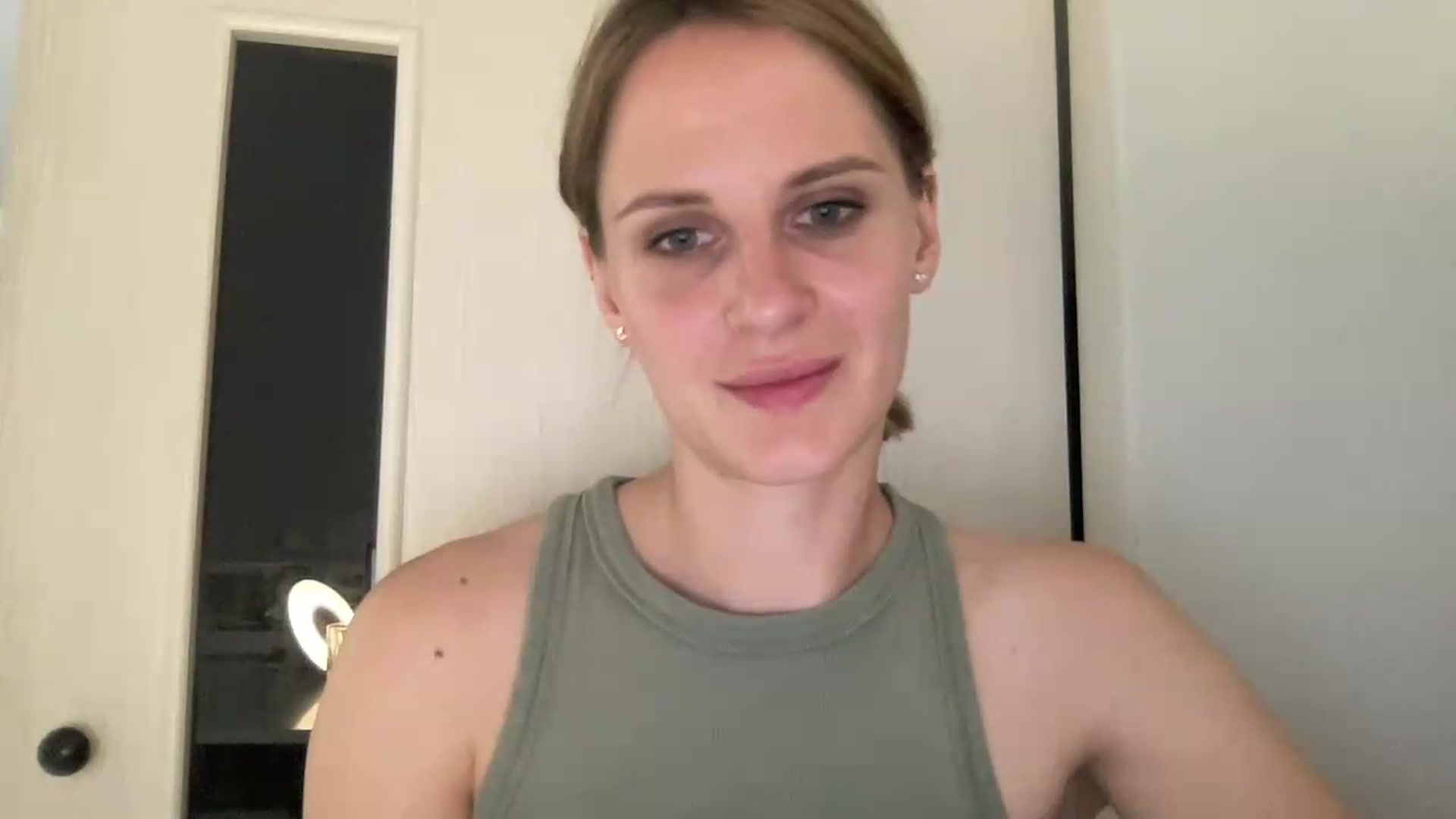 Gallery image thumbnail from KiaraBloom's myfreecams stream on, 08/17/2026, 17:30 image 2 of 20
