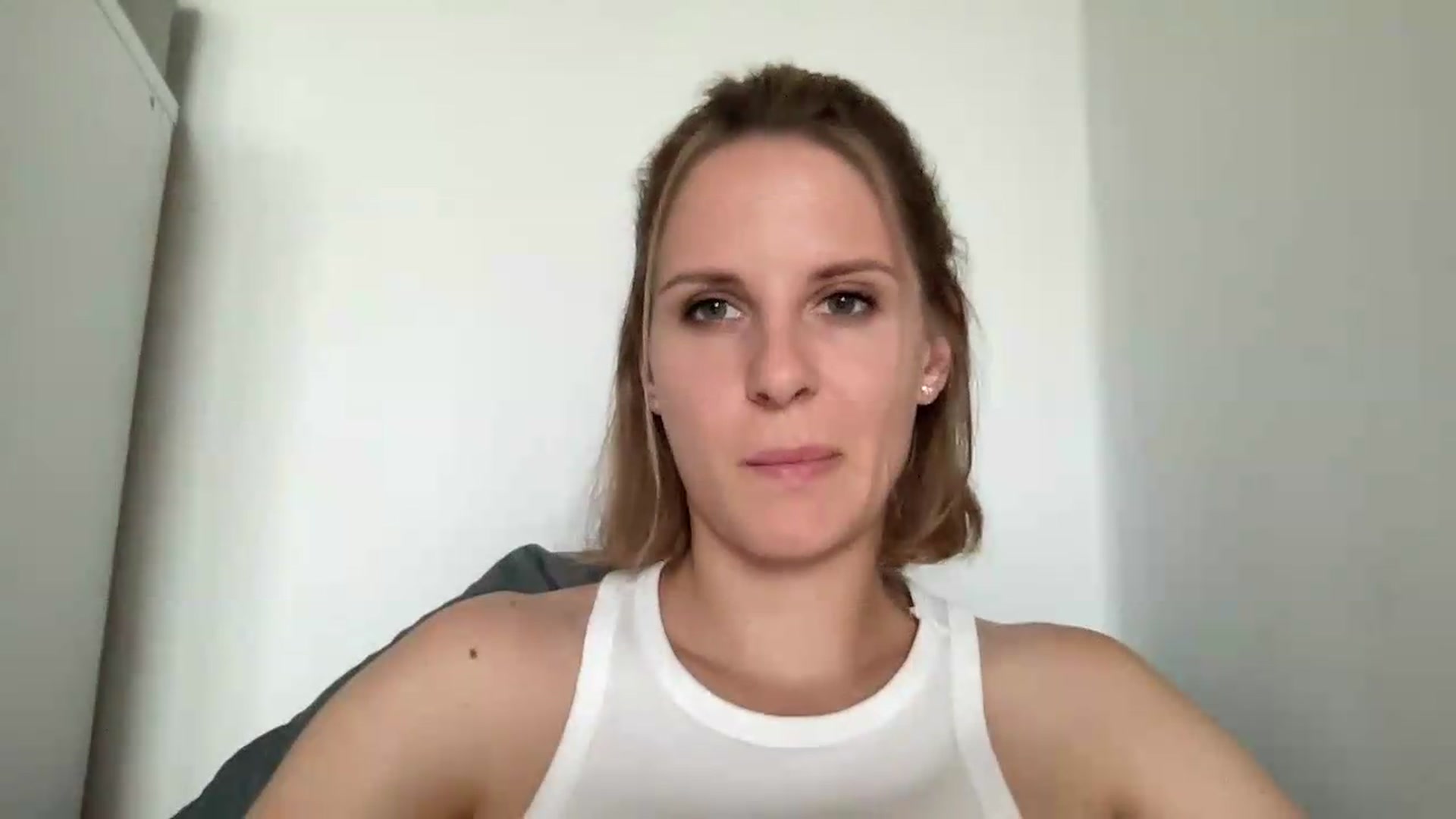 Gallery image thumbnail from KiaraBloom's myfreecams stream on, 08/19/2026, 12:05 image 11 of 20