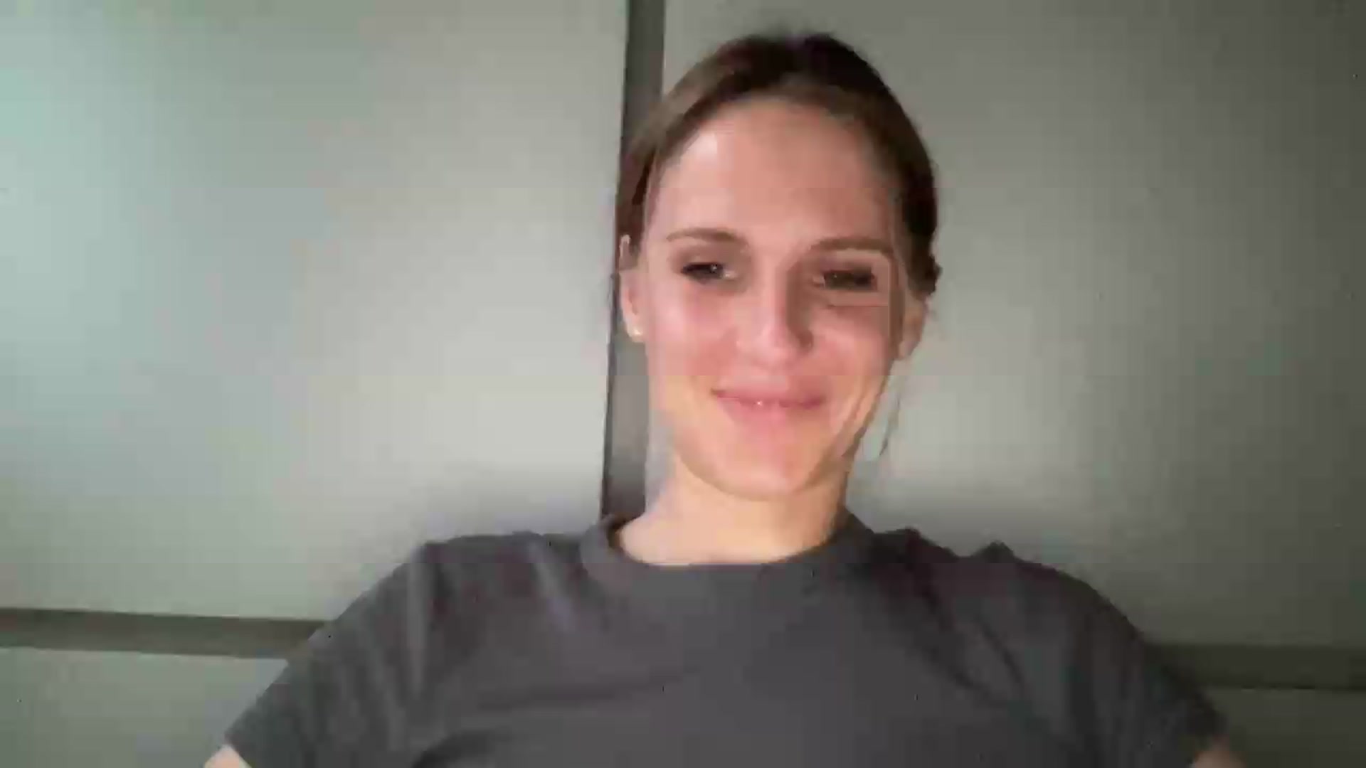 Gallery image thumbnail from KiaraBloom's myfreecams stream on, 08/19/2026, 16:52 image 12 of 20