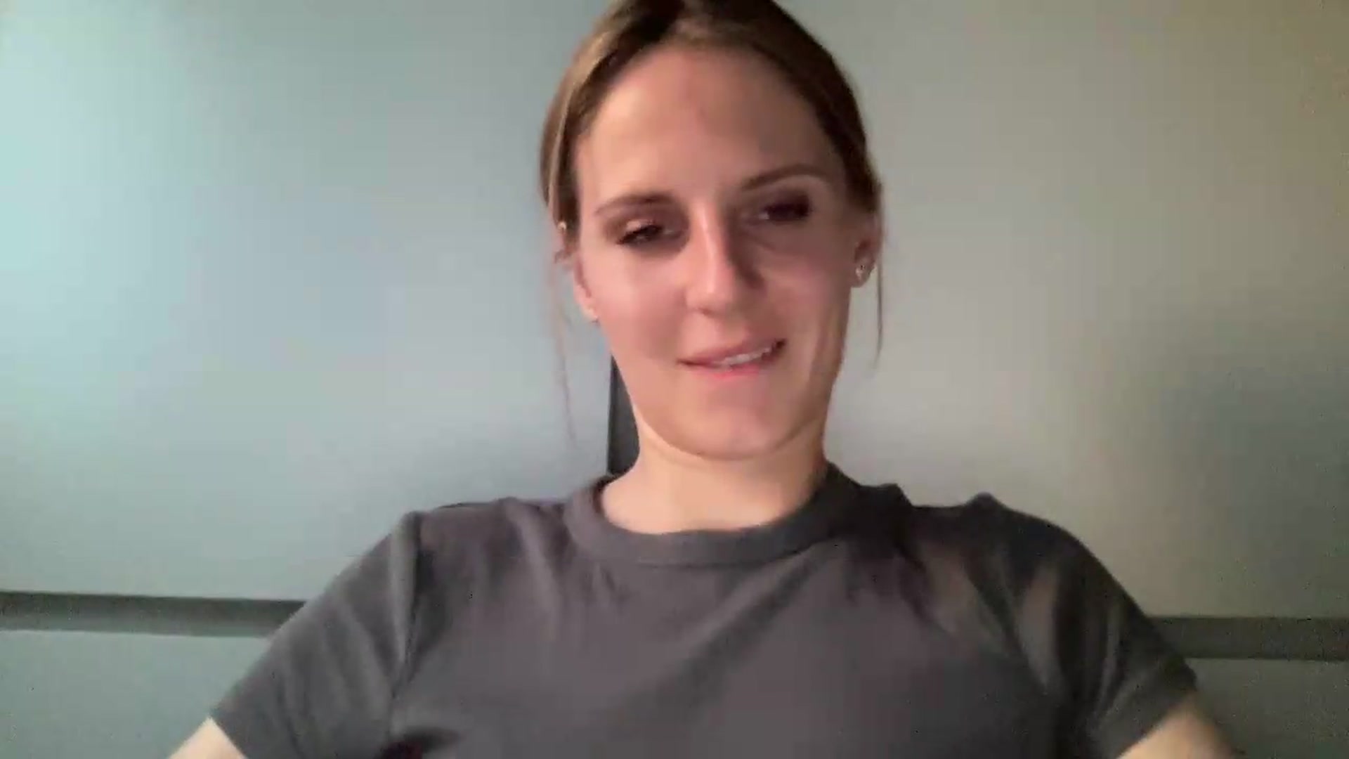 Gallery image thumbnail from KiaraBloom's myfreecams stream on, 08/19/2026, 16:52 image 3 of 20