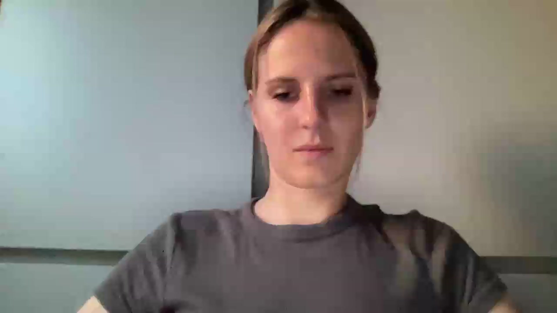 Gallery image thumbnail from KiaraBloom's myfreecams stream on, 08/19/2026, 16:52 image 1 of 20
