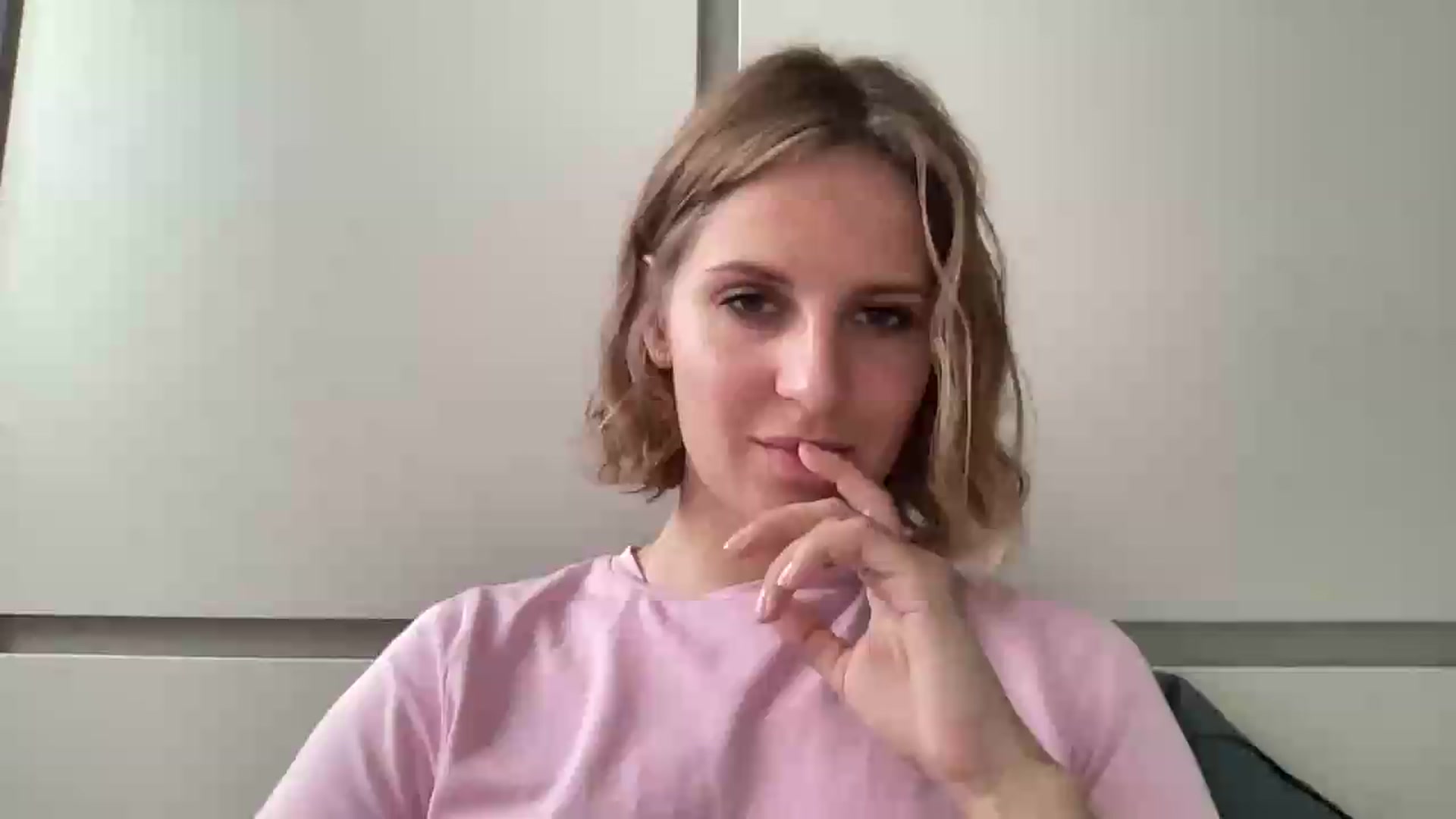 Gallery image thumbnail from KiaraBloom's myfreecams stream on, 08/20/2026, 10:02 image 11 of 20