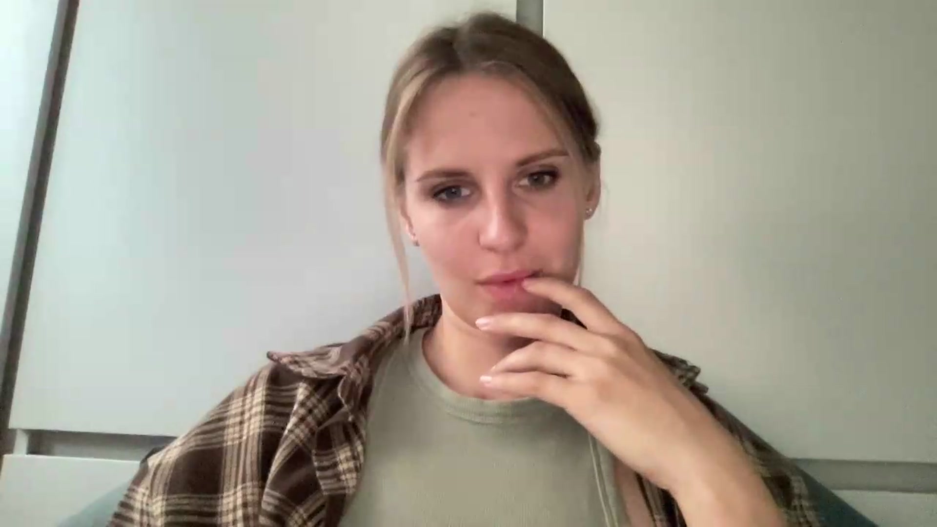 Gallery image thumbnail from KiaraBloom's myfreecams stream on, 08/24/2026, 16:02 image 8 of 20