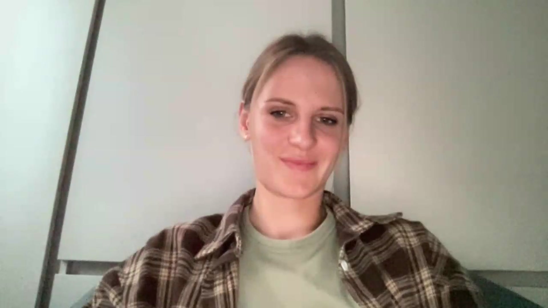 Gallery image thumbnail from KiaraBloom's myfreecams stream on, 08/24/2026, 16:27 image 6 of 20