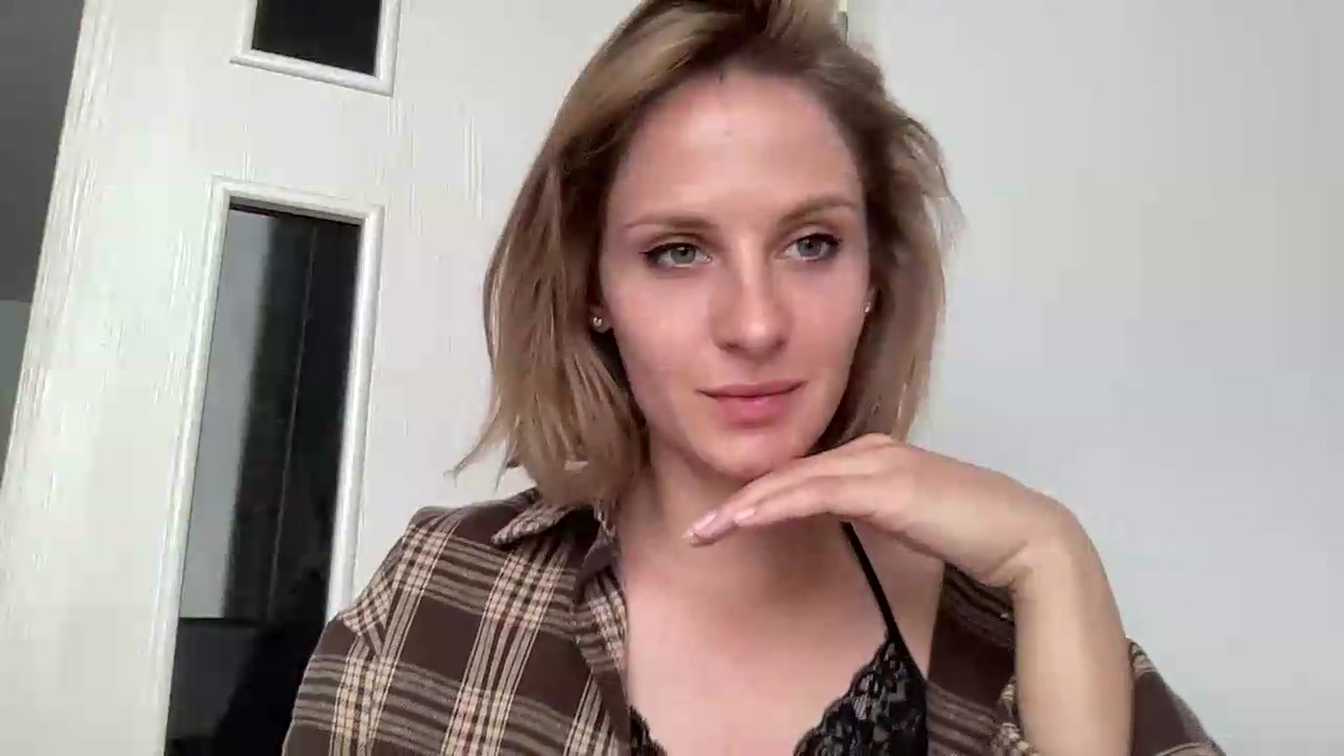 Gallery image thumbnail from KiaraBloom's myfreecams stream on, 08/26/2026, 10:05 image 7 of 20