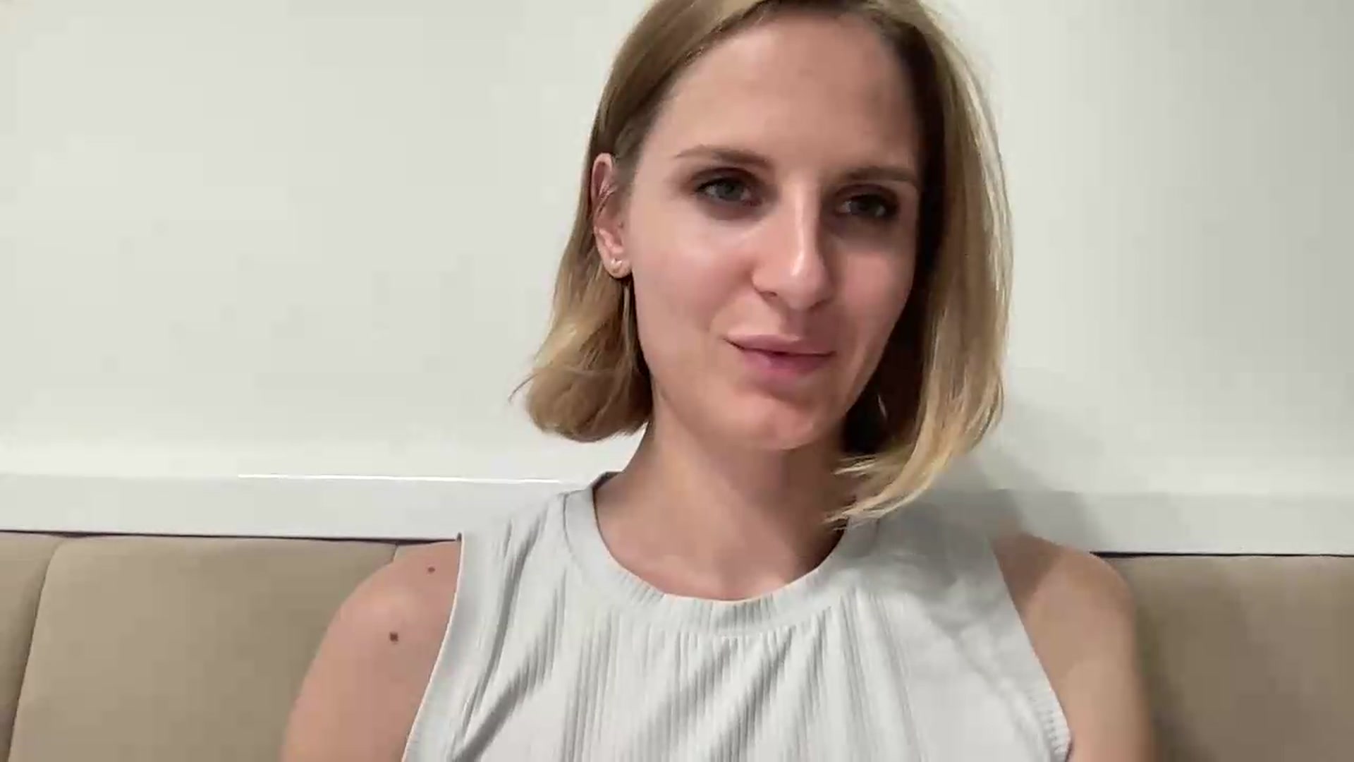 Gallery image thumbnail from KiaraBloom's myfreecams stream on, 08/27/2026, 18:13 image 15 of 20