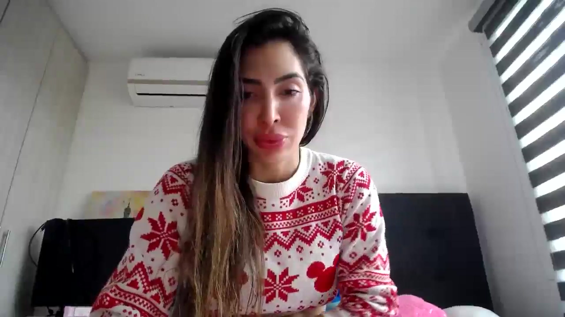 Gallery image thumbnail from KiaraDivina's myfreecams stream on, 12/25/2025, 13:26 image 15 of 20