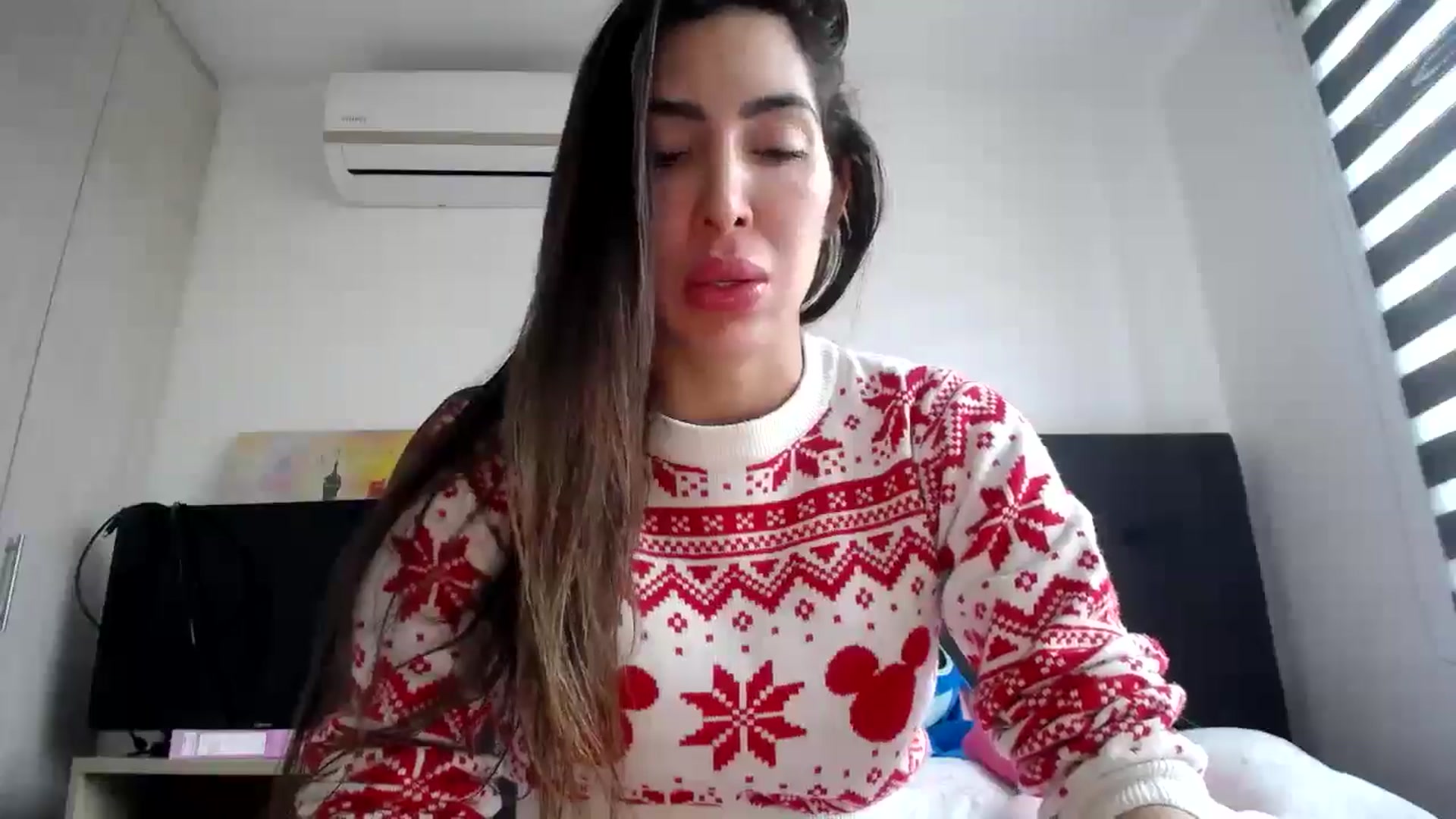 Gallery image thumbnail from KiaraDivina's myfreecams stream on, 12/25/2025, 13:26 image 4 of 20