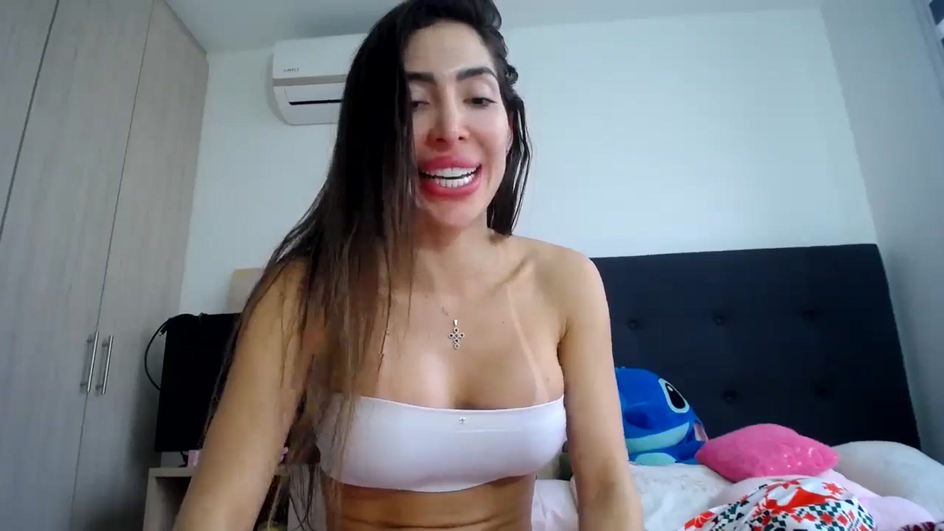 Gallery image thumbnail from KiaraDivina's myfreecams stream on, 12/25/2025, 14:40 image 17 of 20
