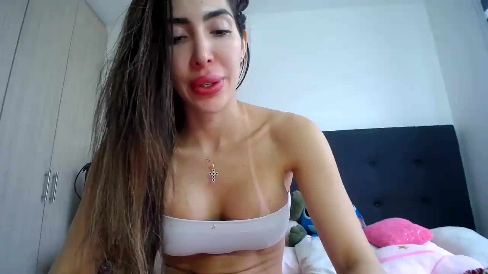 Gallery image thumbnail from KiaraDivina's myfreecams stream on, 12/25/2025, 14:40 image 15 of 20