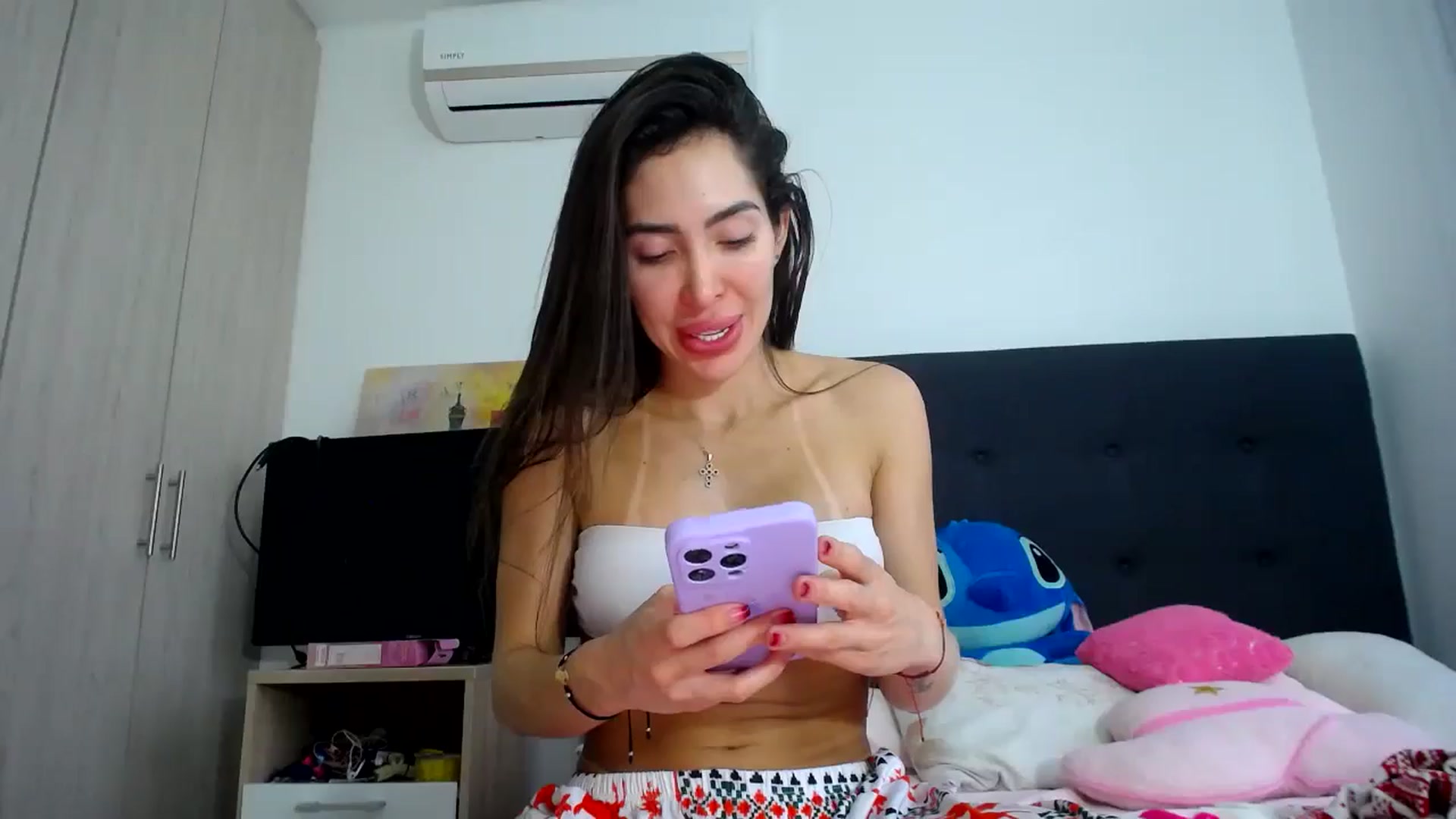 Gallery image thumbnail from KiaraDivina's myfreecams stream on, 12/25/2025, 15:13 image 8 of 20