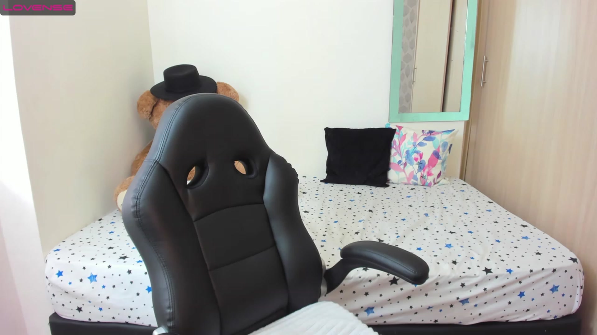 Gallery image thumbnail from KiaraErza_'s myfreecams stream on, 03/06/2023, 13:59 image 19 of 20