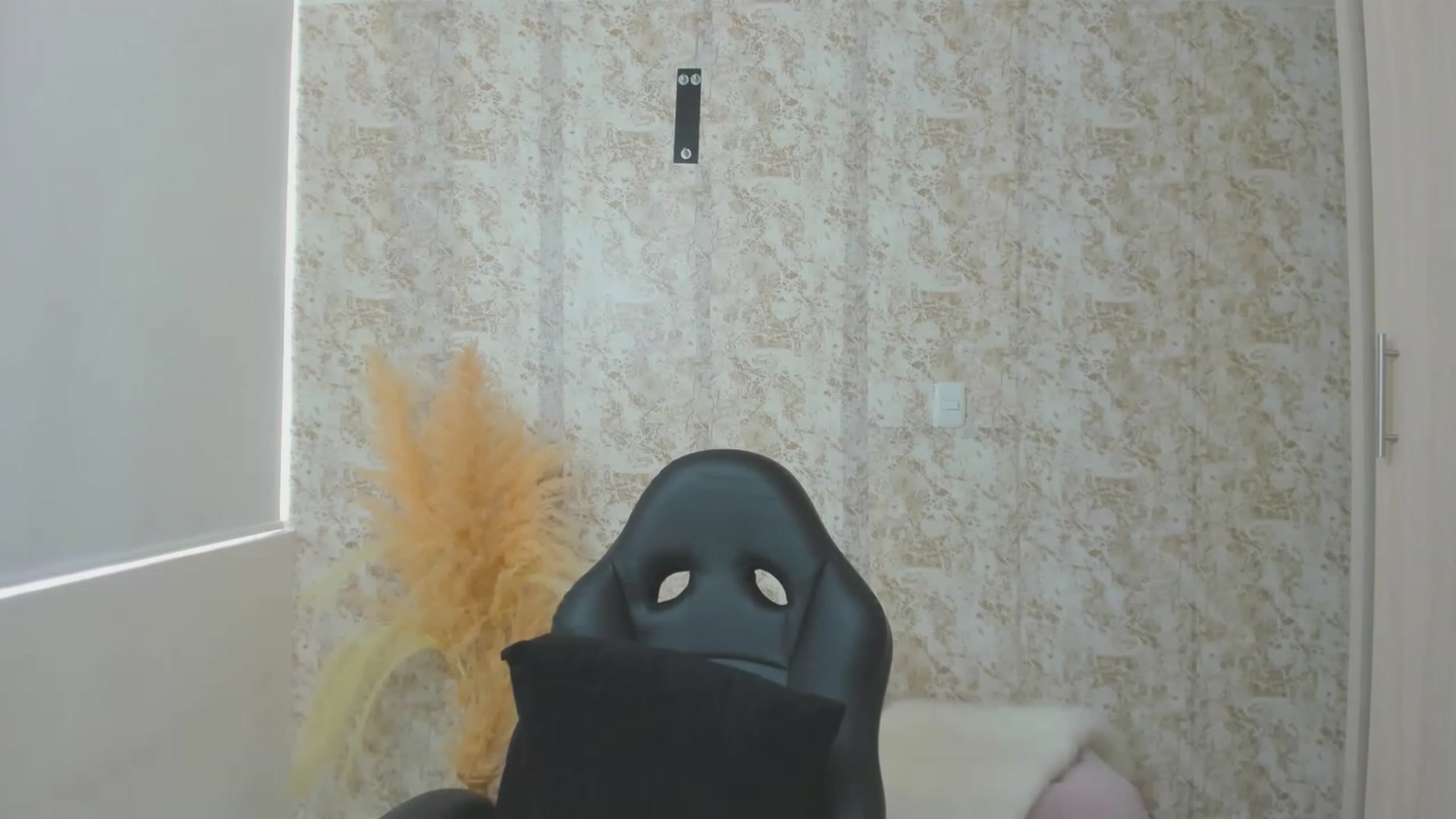 Gallery image thumbnail from KiaraErza_'s myfreecams stream on, 05/09/2023, 15:06 image 13 of 20