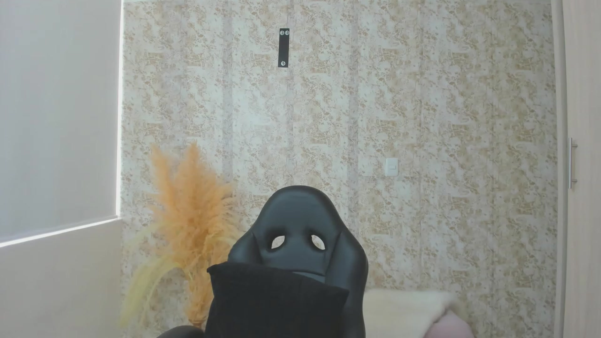 Gallery image thumbnail from KiaraErza_'s myfreecams stream on, 05/09/2023, 15:06 image 17 of 20