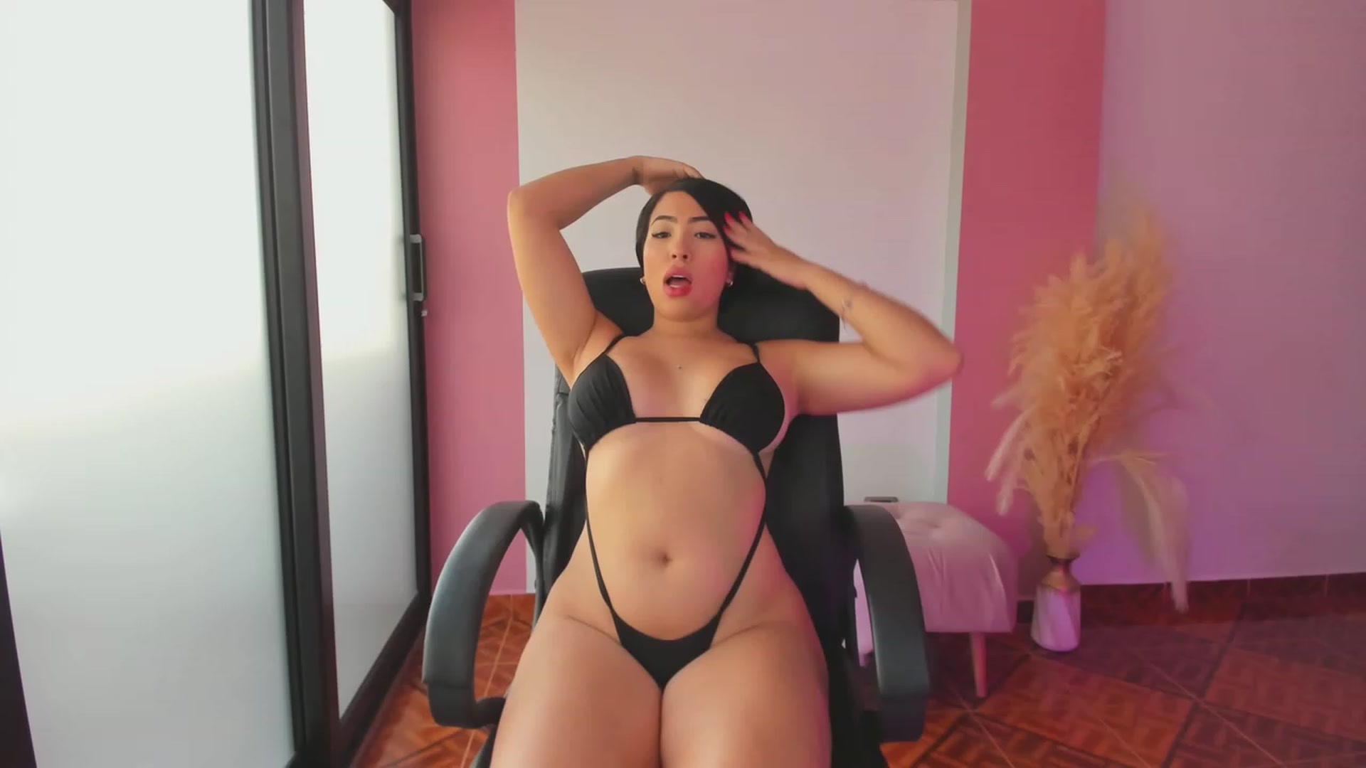 Gallery image thumbnail from KiaraErza_'s myfreecams stream on, 08/03/2023, 15:40 image 19 of 20