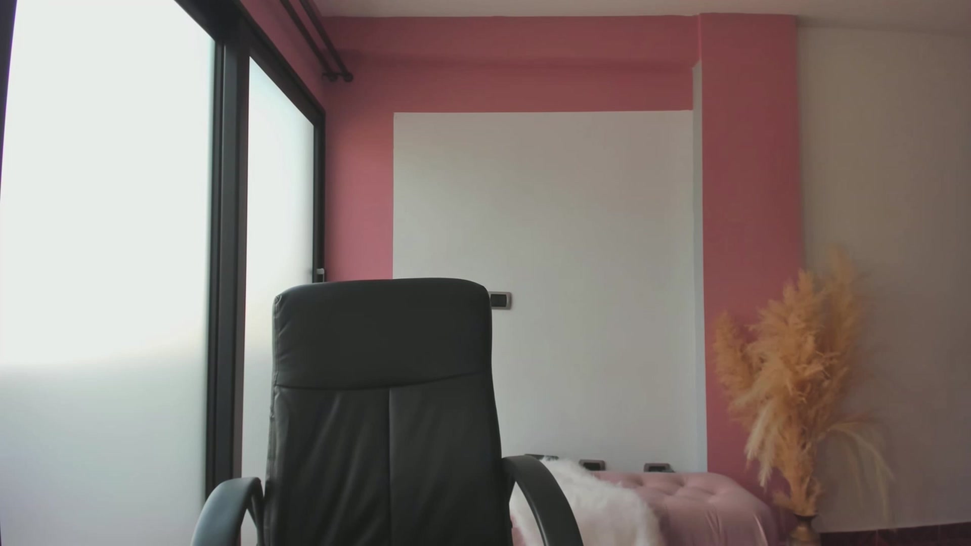 Gallery image thumbnail from KiaraErza_'s myfreecams stream on, 09/18/2023, 14:07 image 20 of 20