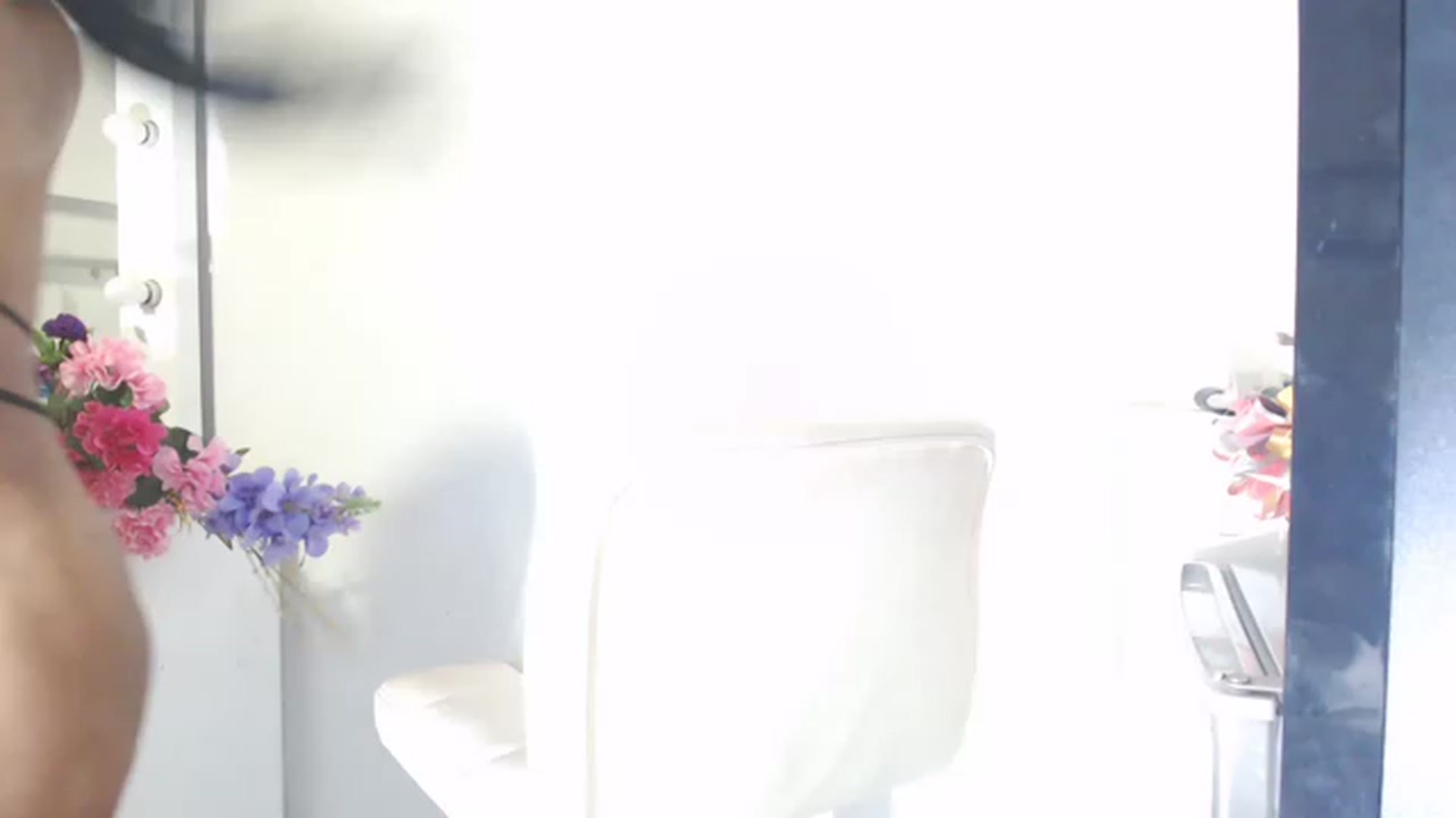 Gallery image thumbnail from Kiara_jenx's myfreecams stream on, 02/13/2023, 05:33 image 18 of 20
