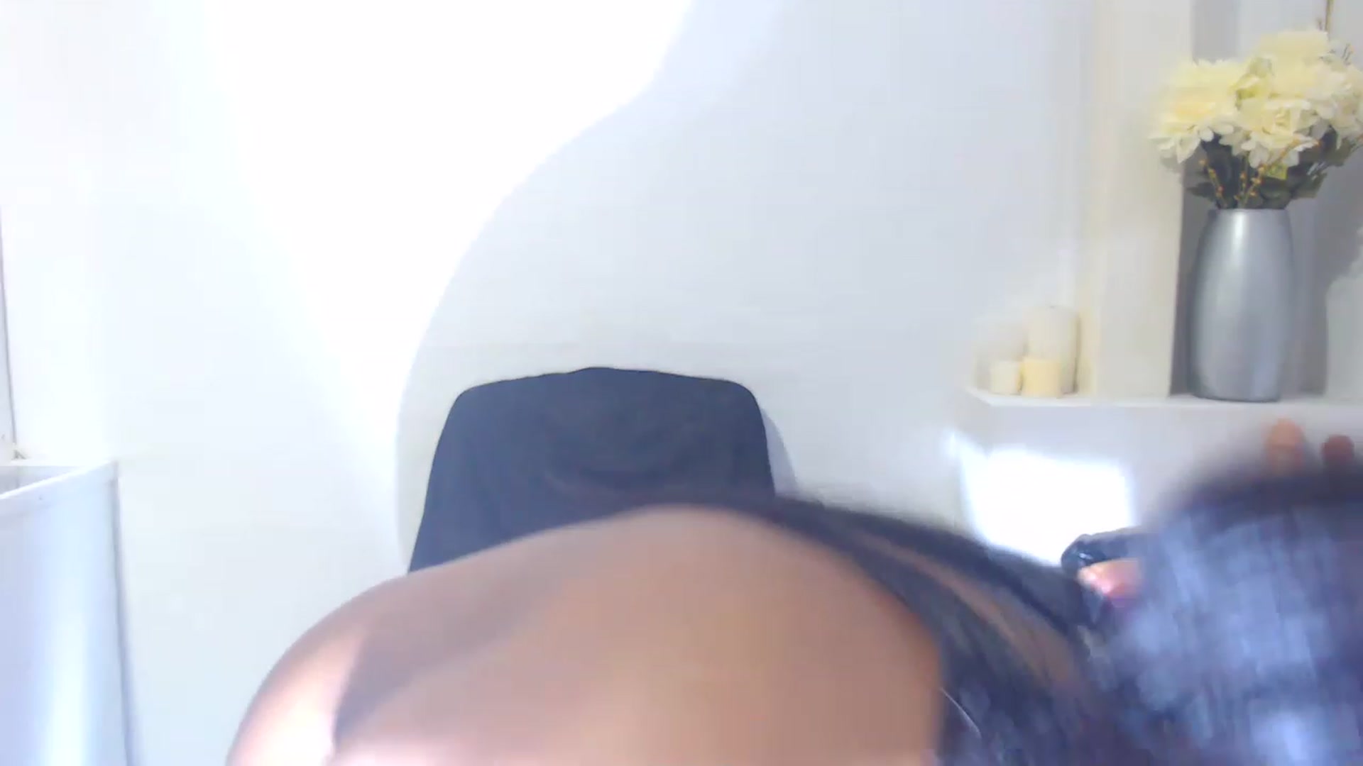 Gallery image thumbnail from Kiara_jenx's myfreecams stream on, 06/12/2023, 03:22 image 16 of 20