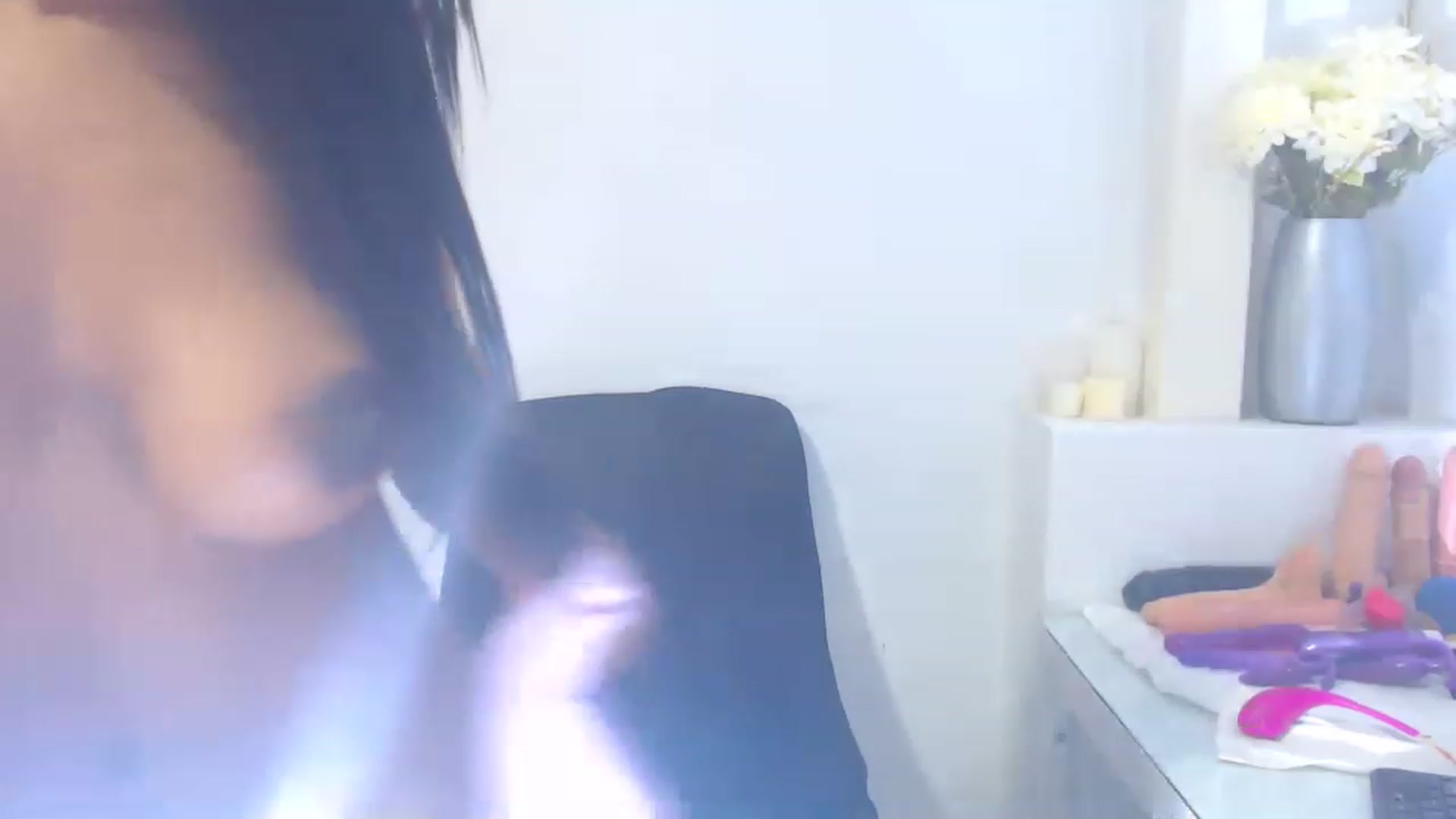 Gallery image thumbnail from Kiara_jenx's myfreecams stream on, 06/12/2023, 03:22 image 5 of 20