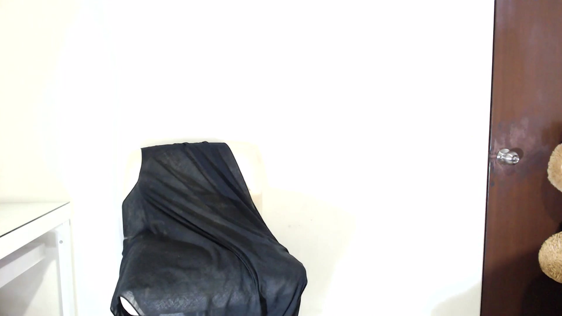Gallery image thumbnail from Kiara_jenx's myfreecams stream on, 07/16/2023, 06:56 image 11 of 20