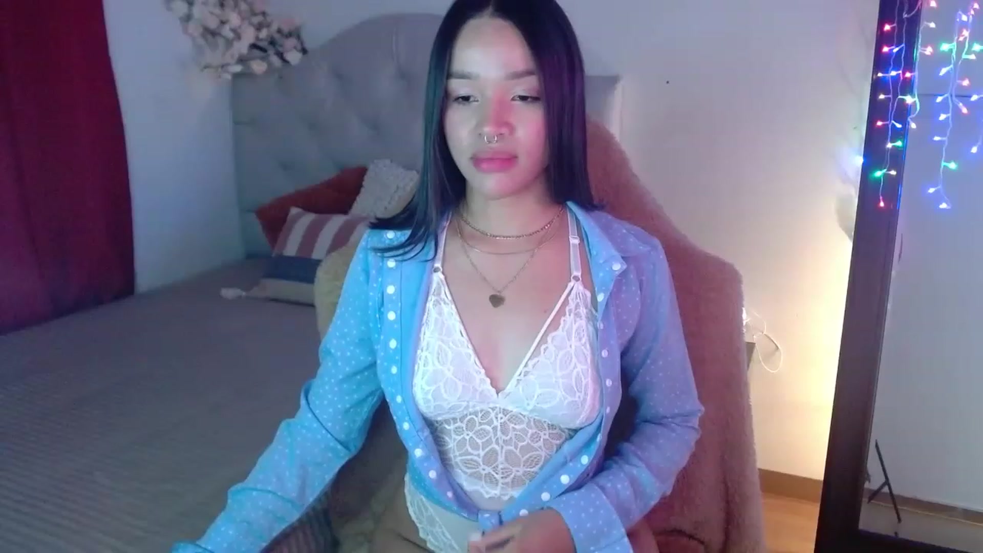 Gallery image thumbnail from Kiararose22's myfreecams stream on, 01/08/2023, 06:47 image 11 of 20