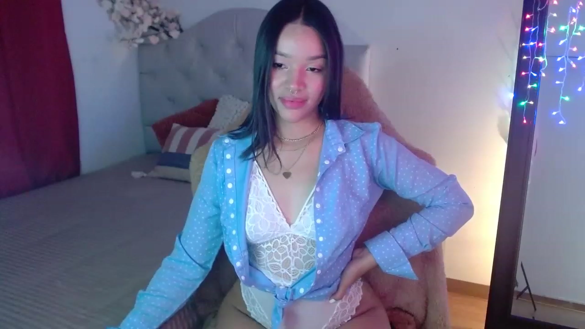 Gallery image thumbnail from Kiararose22's myfreecams stream on, 01/08/2023, 06:47 image 13 of 20