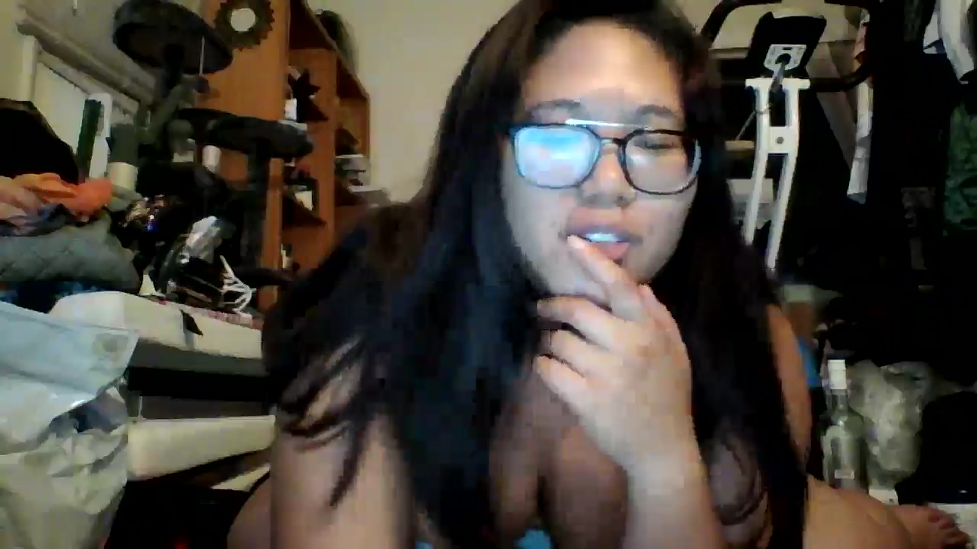 Gallery image thumbnail from KidahMasAmor's myfreecams stream on, 07/03/2024, 11:47 image 4 of 20