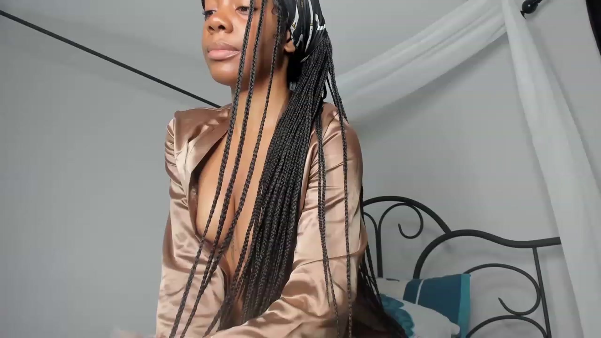 Gallery image thumbnail from Kiera's myfreecams stream on, 02/03/2023, 12:21 image 11 of 20