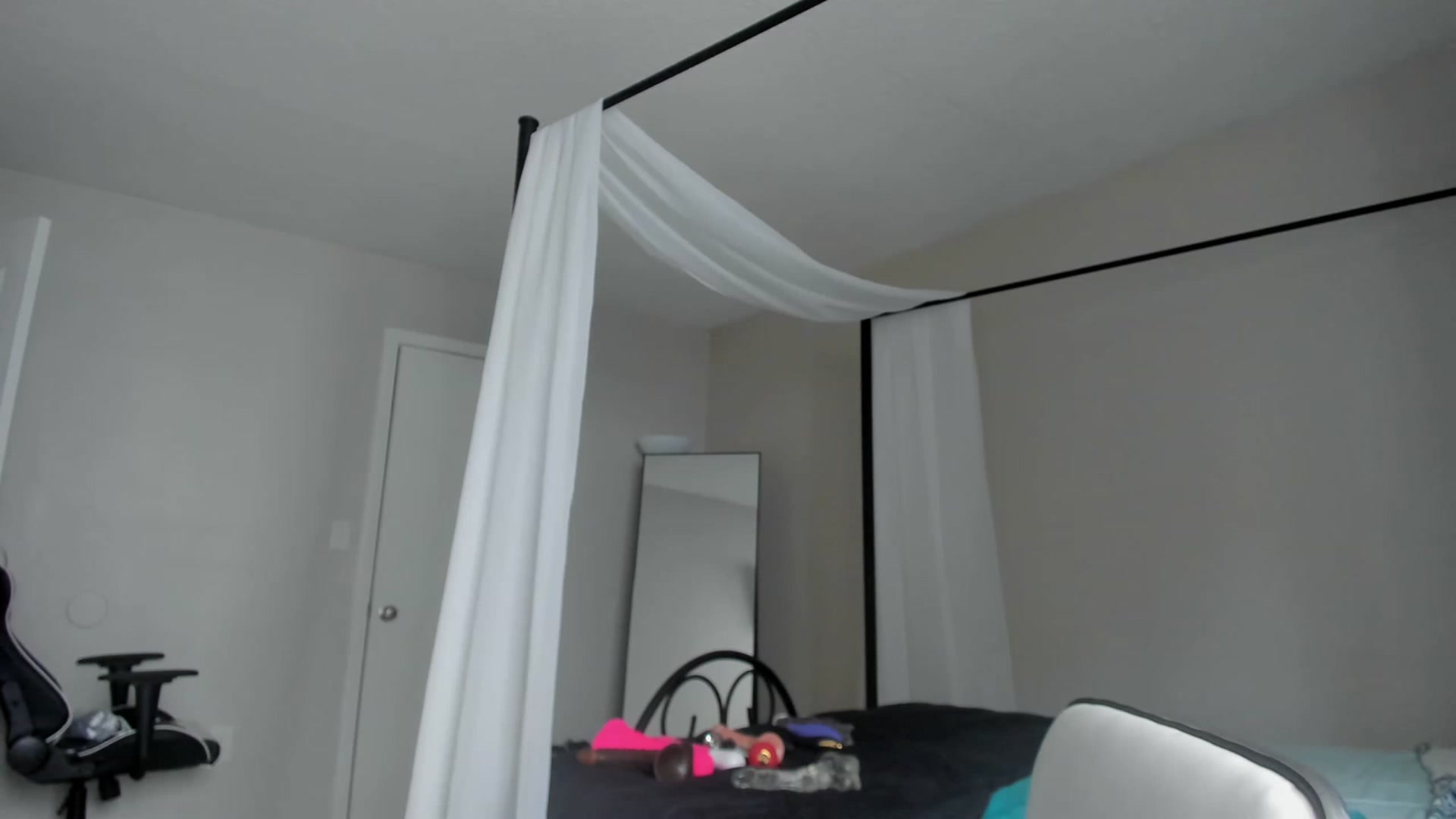 Gallery image thumbnail from Kiera's myfreecams stream on, 02/03/2023, 19:58 image 2 of 20