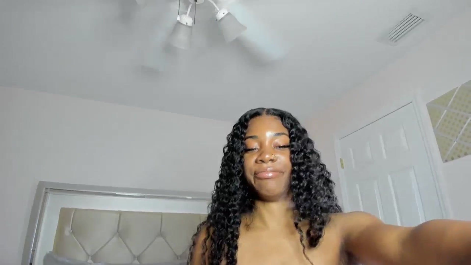 Gallery image thumbnail from Kiera's myfreecams stream on, 11/20/2023, 15:04 image 15 of 20